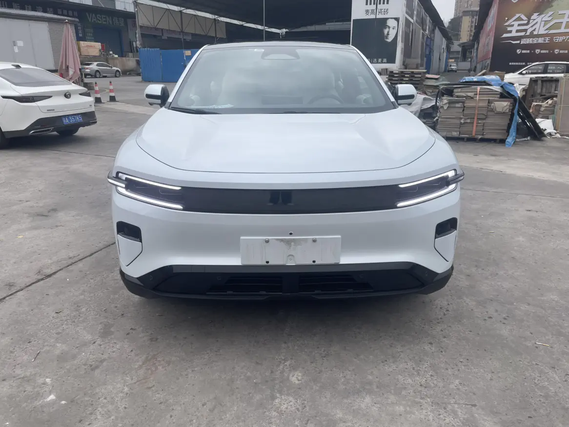 Changan Qiyuan E07  из Китая