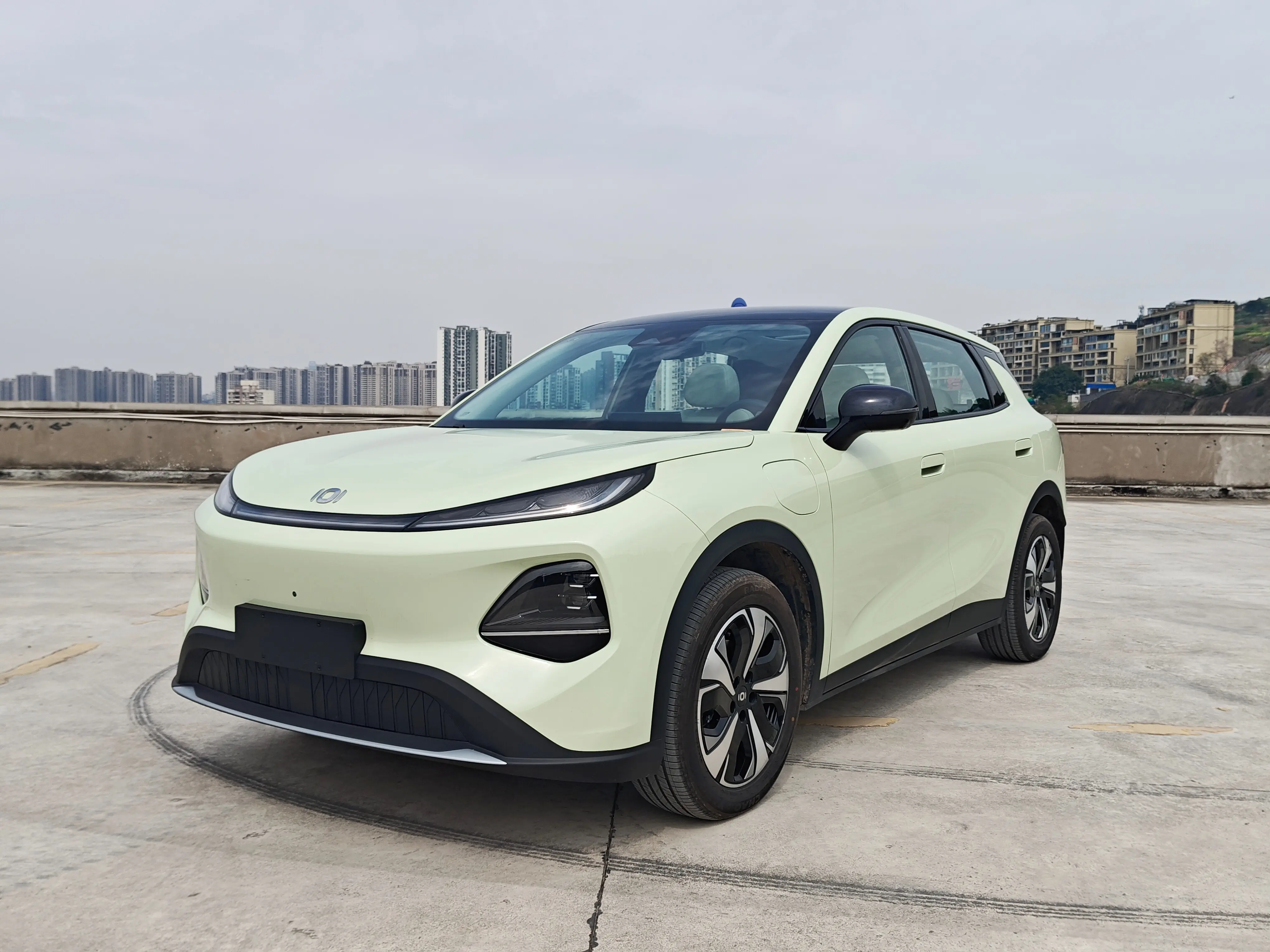 Changan Qiyuan Q05  из Китая