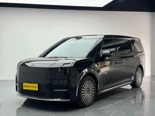 ZEEKR 009  из Китая