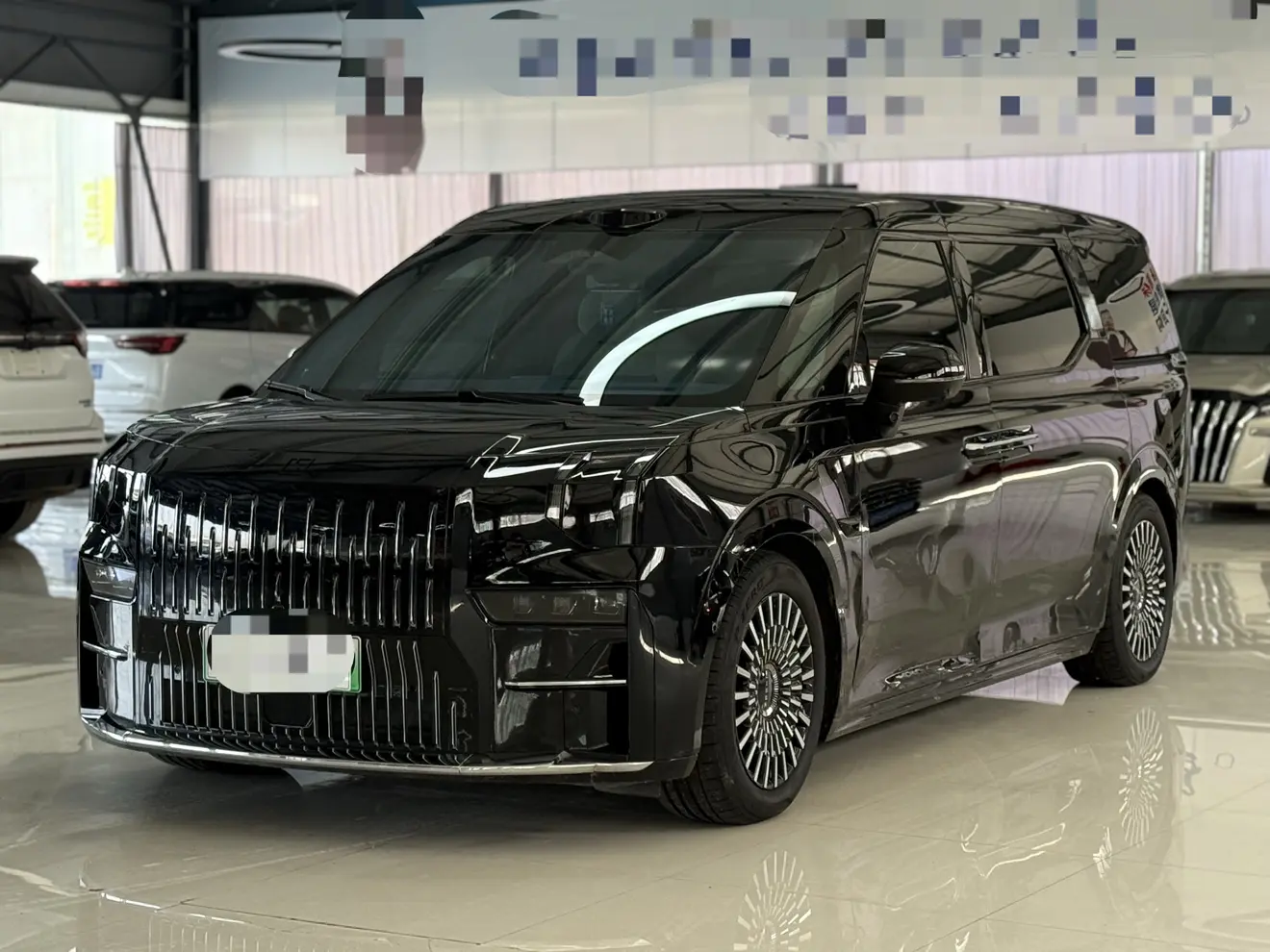 ZEEKR 009  из Китая