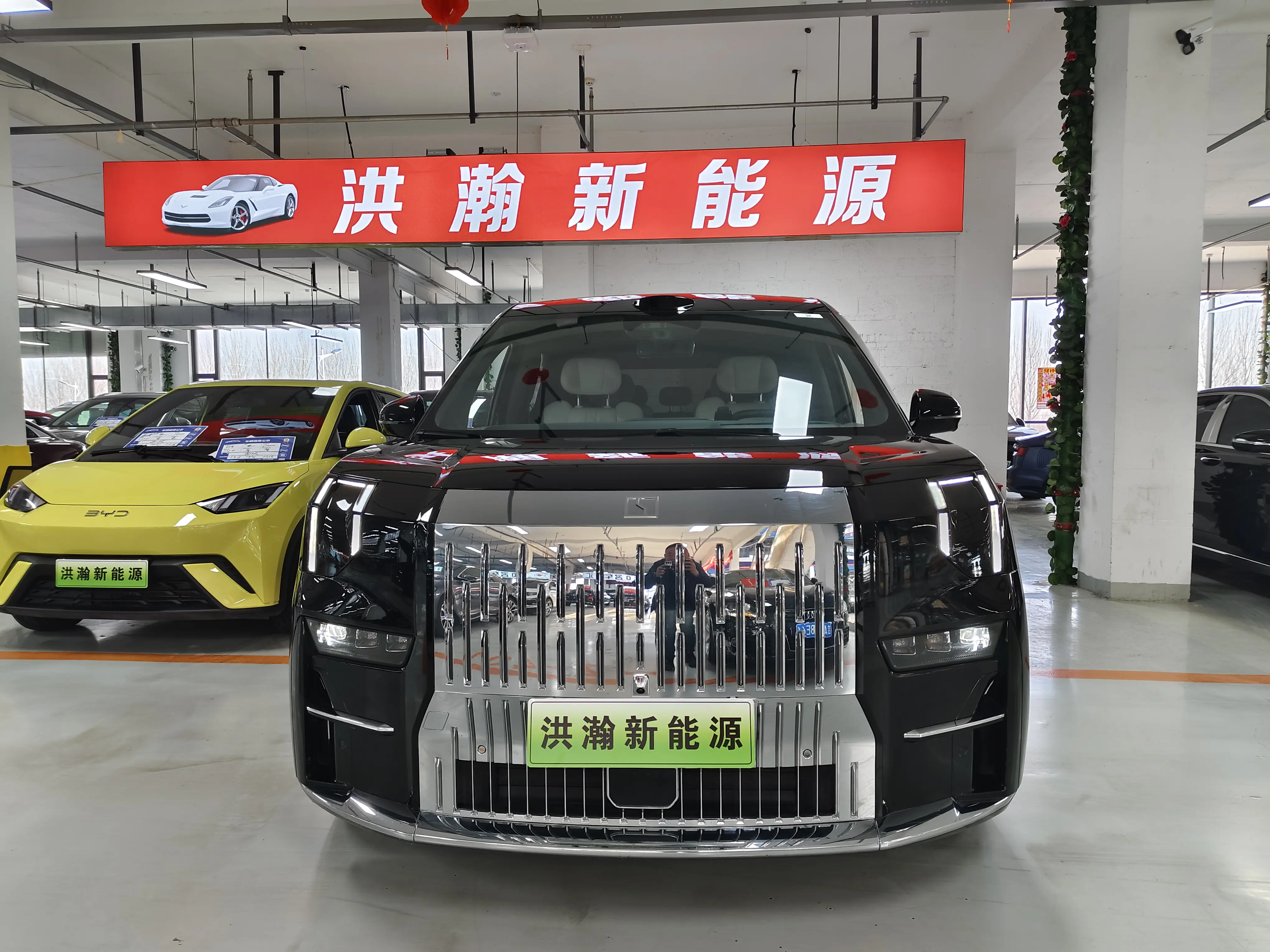 ZEEKR 009  из Китая