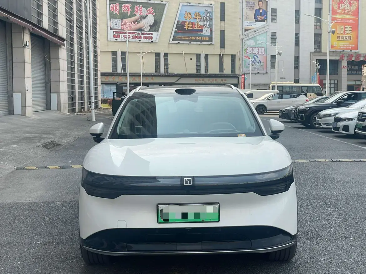 ZEEKR 7X  из Китая