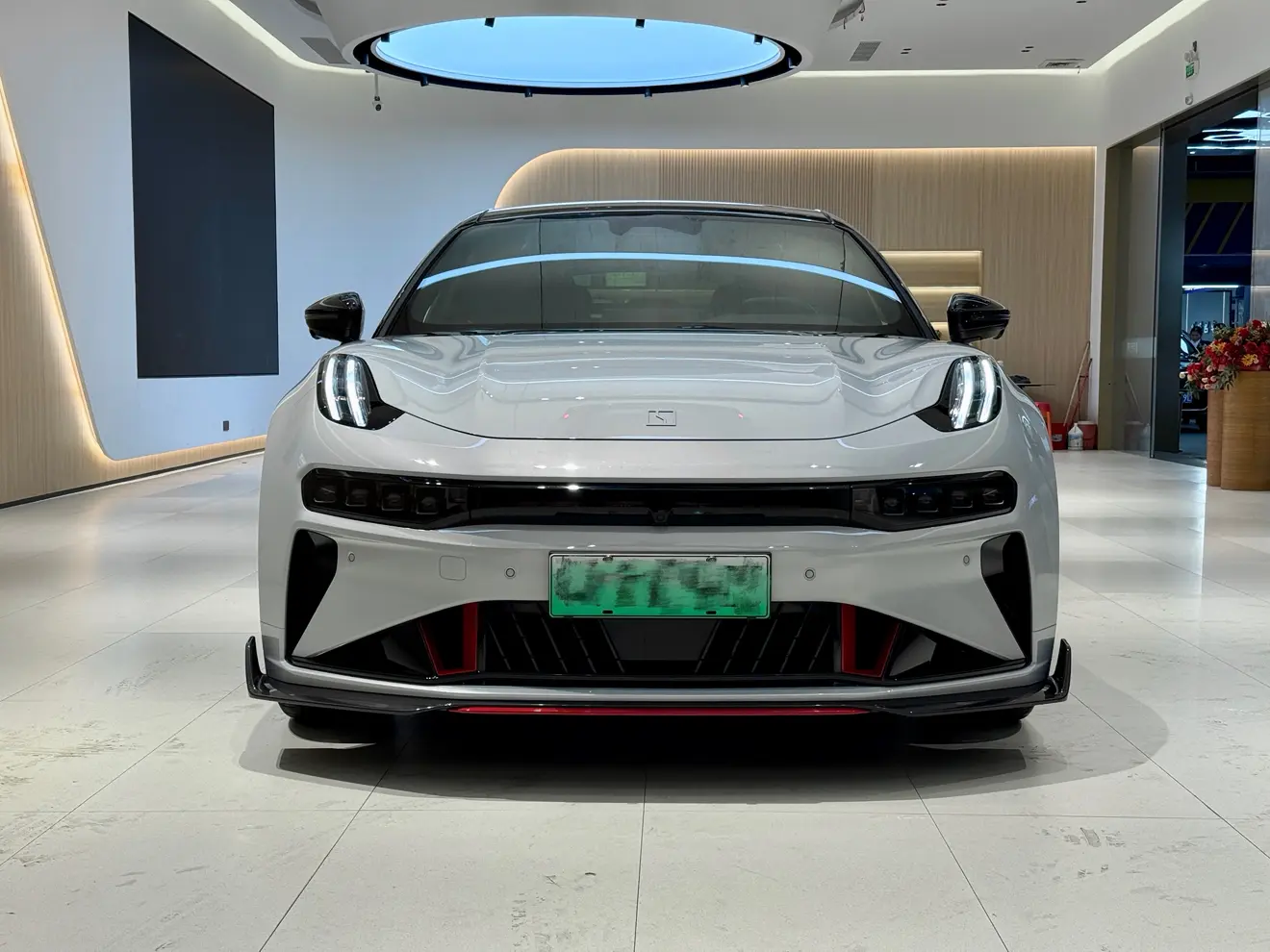 ZEEKR 001 FR  из Китая