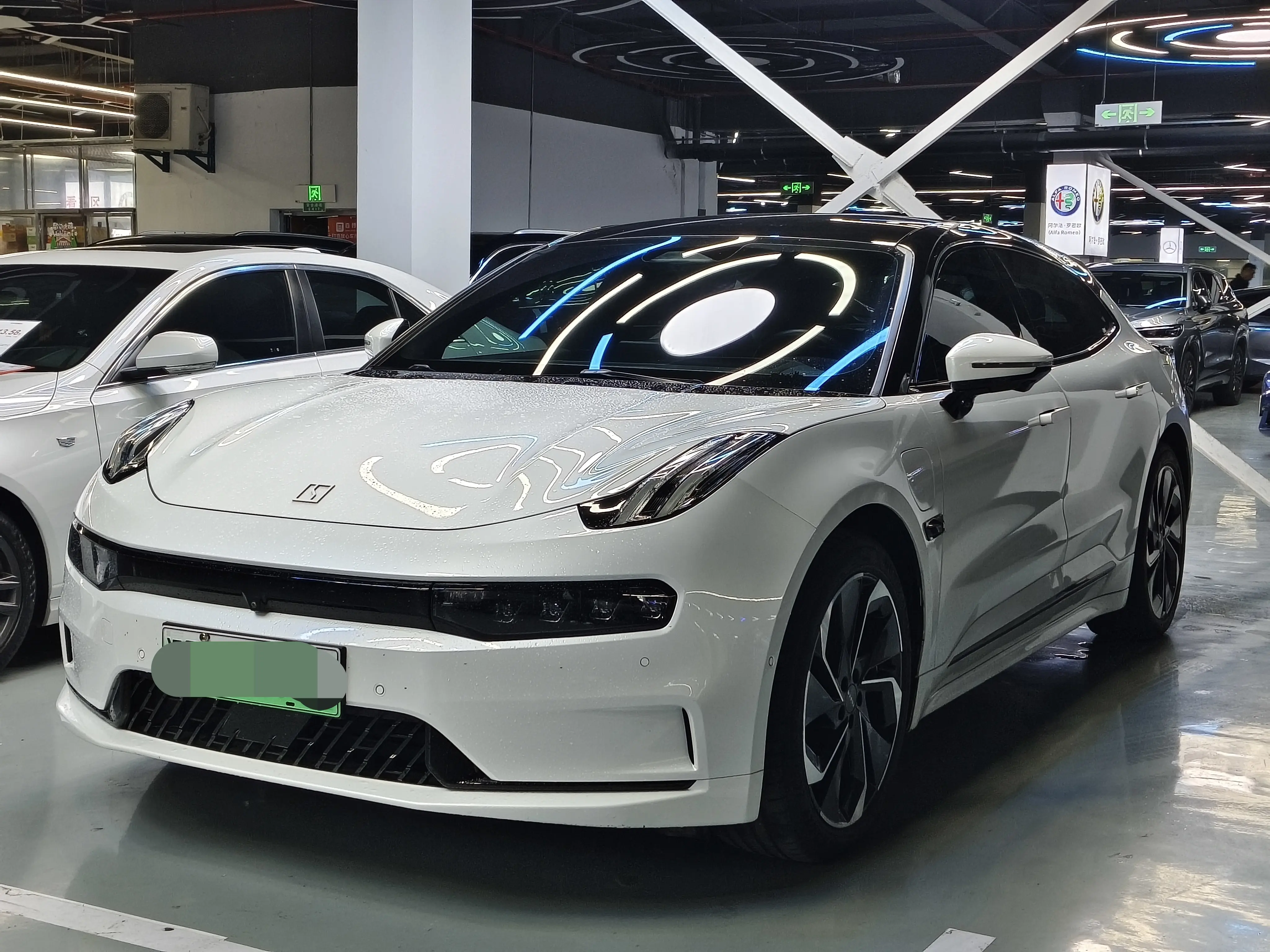 ZEEKR 001  из Китая