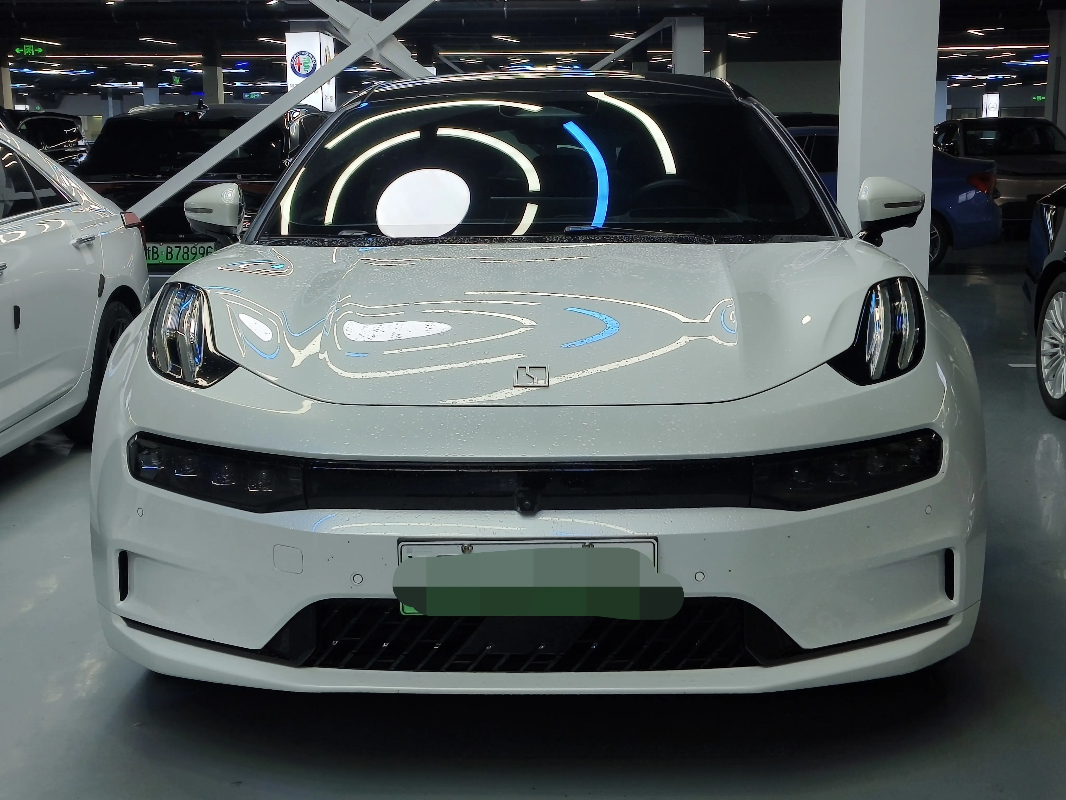 ZEEKR 001  из Китая