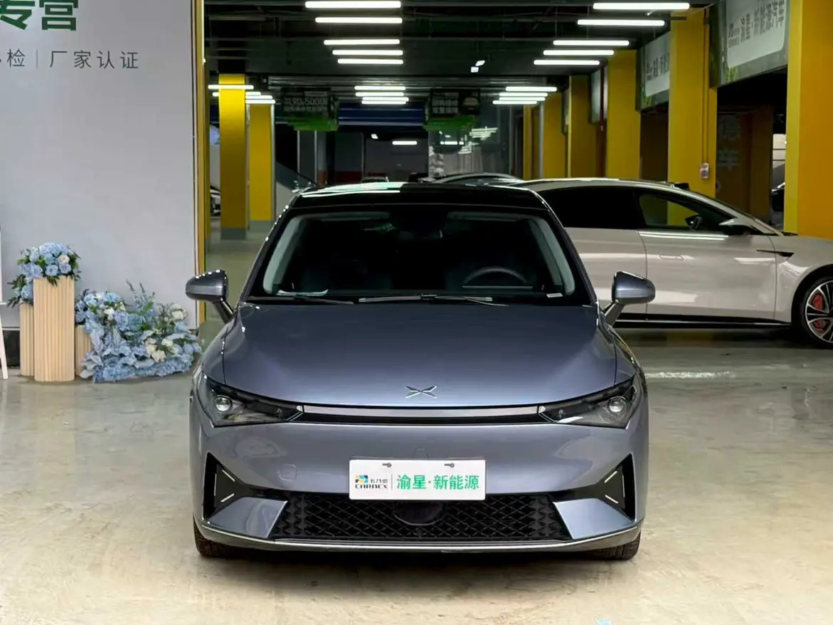 Xpeng P5  из Китая