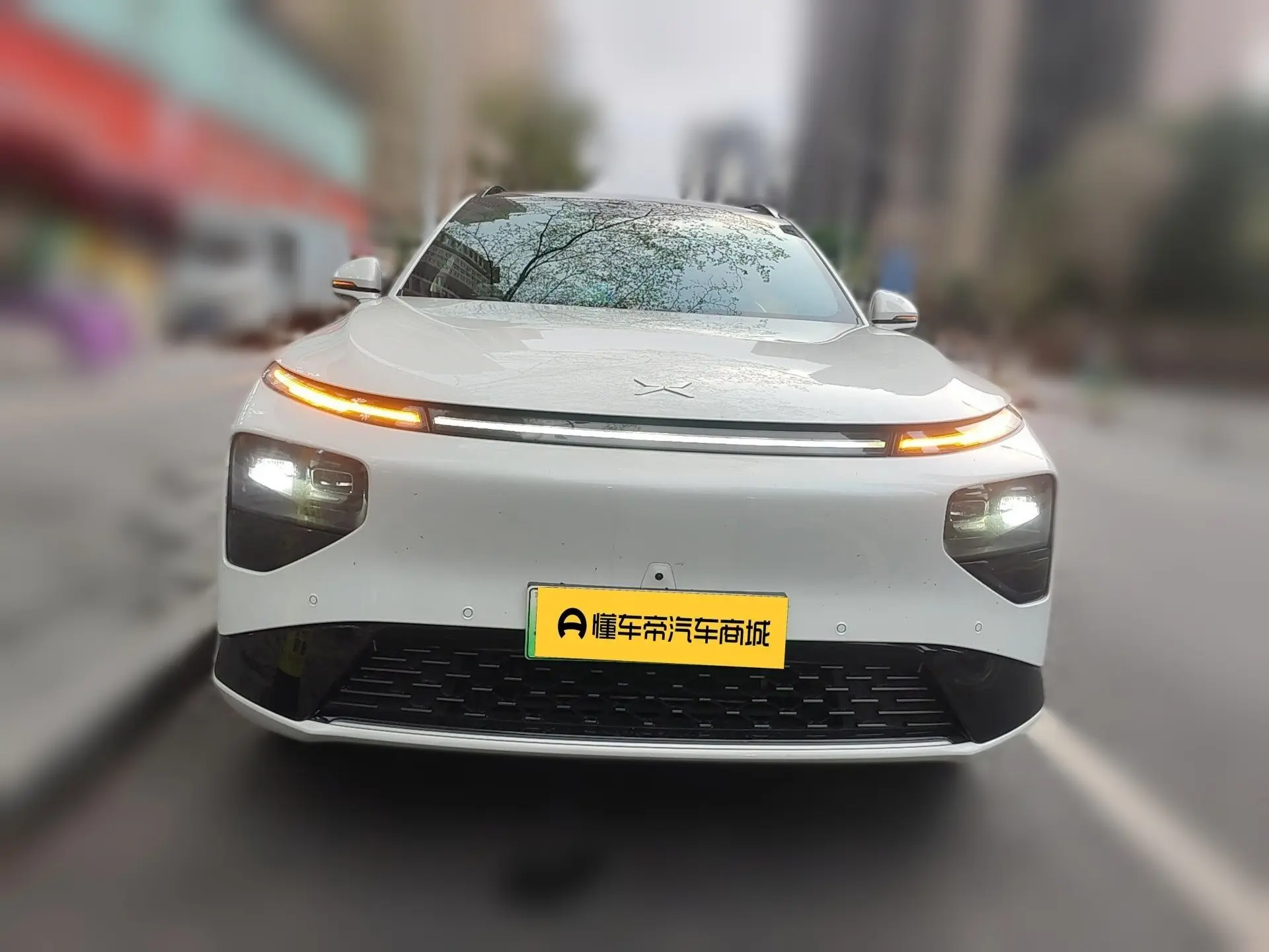 Xpeng G9  из Китая