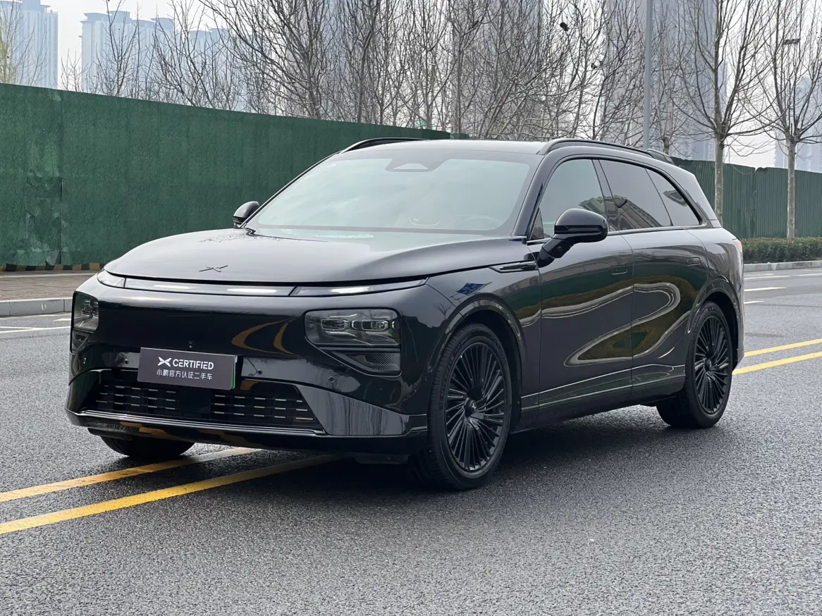 Xpeng G9  из Китая