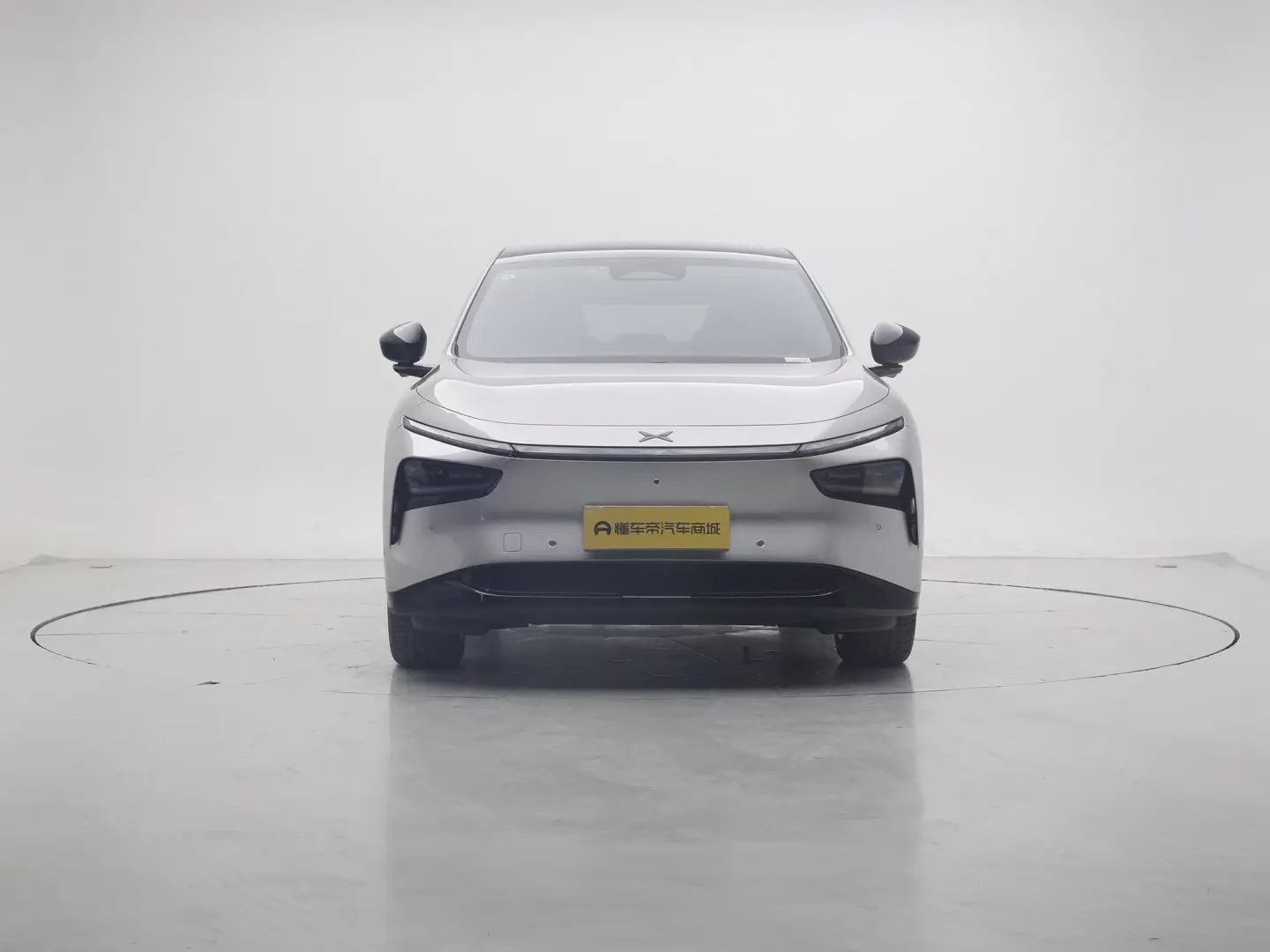 Xpeng G7  из Китая