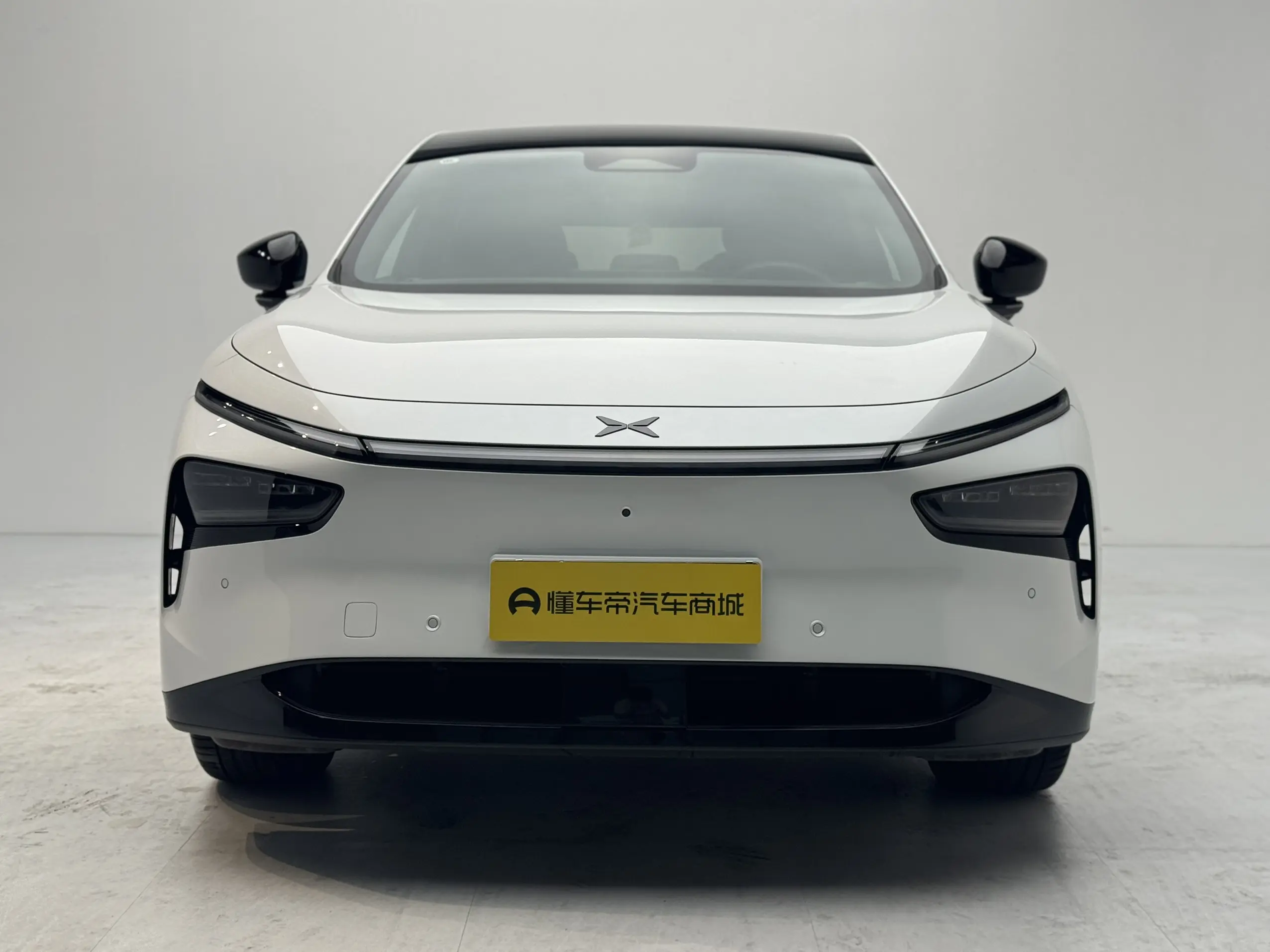 Xpeng G7  из Китая