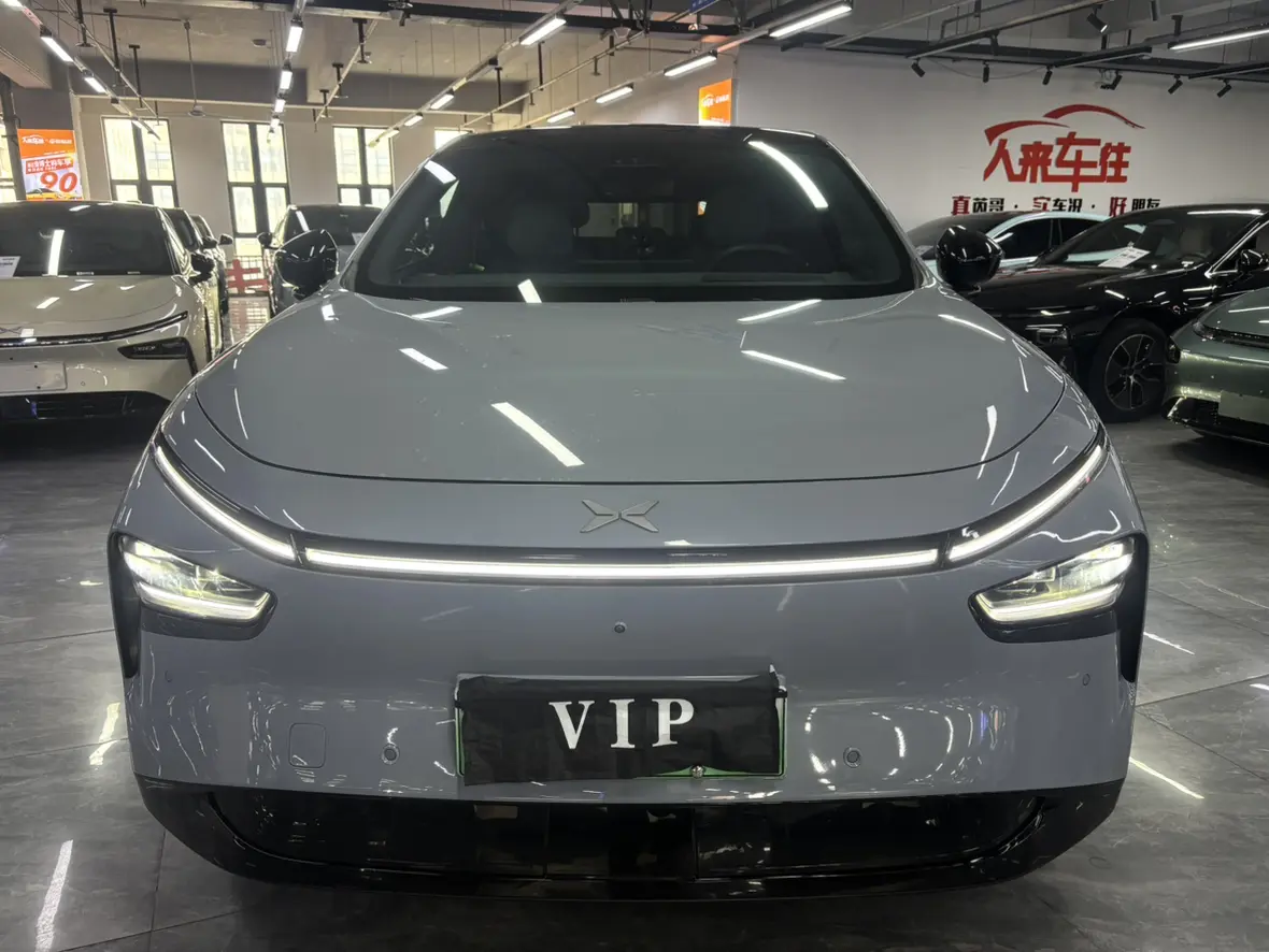 Xpeng G7  из Китая