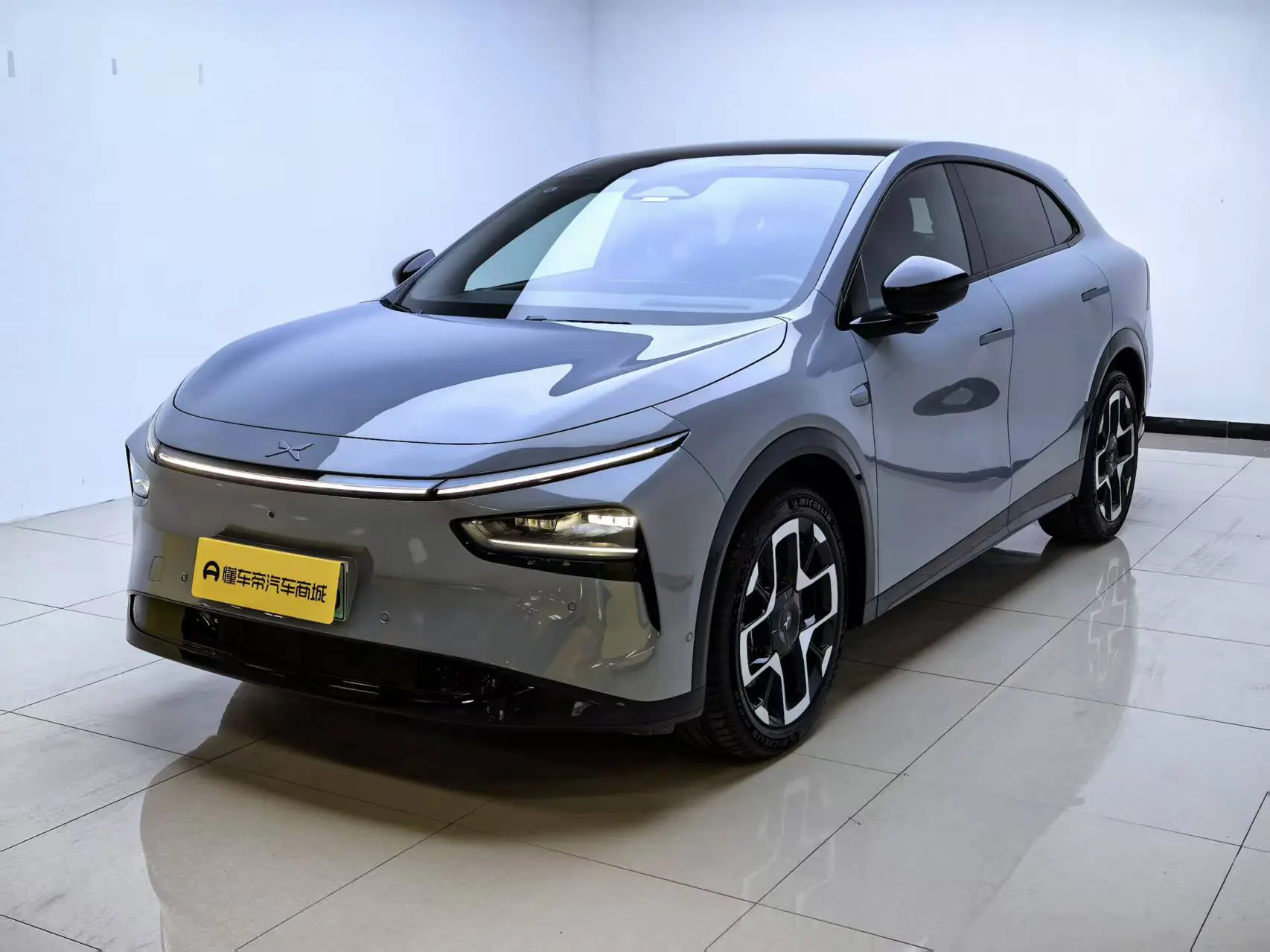 Xpeng G7  из Китая