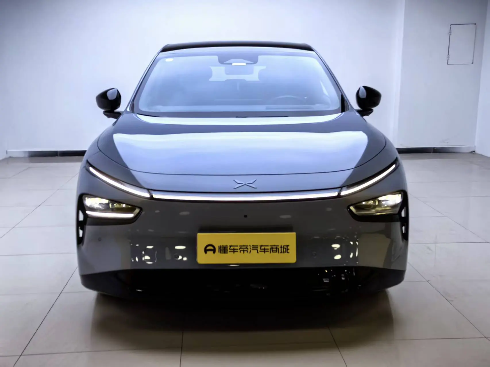 Xpeng G7  из Китая