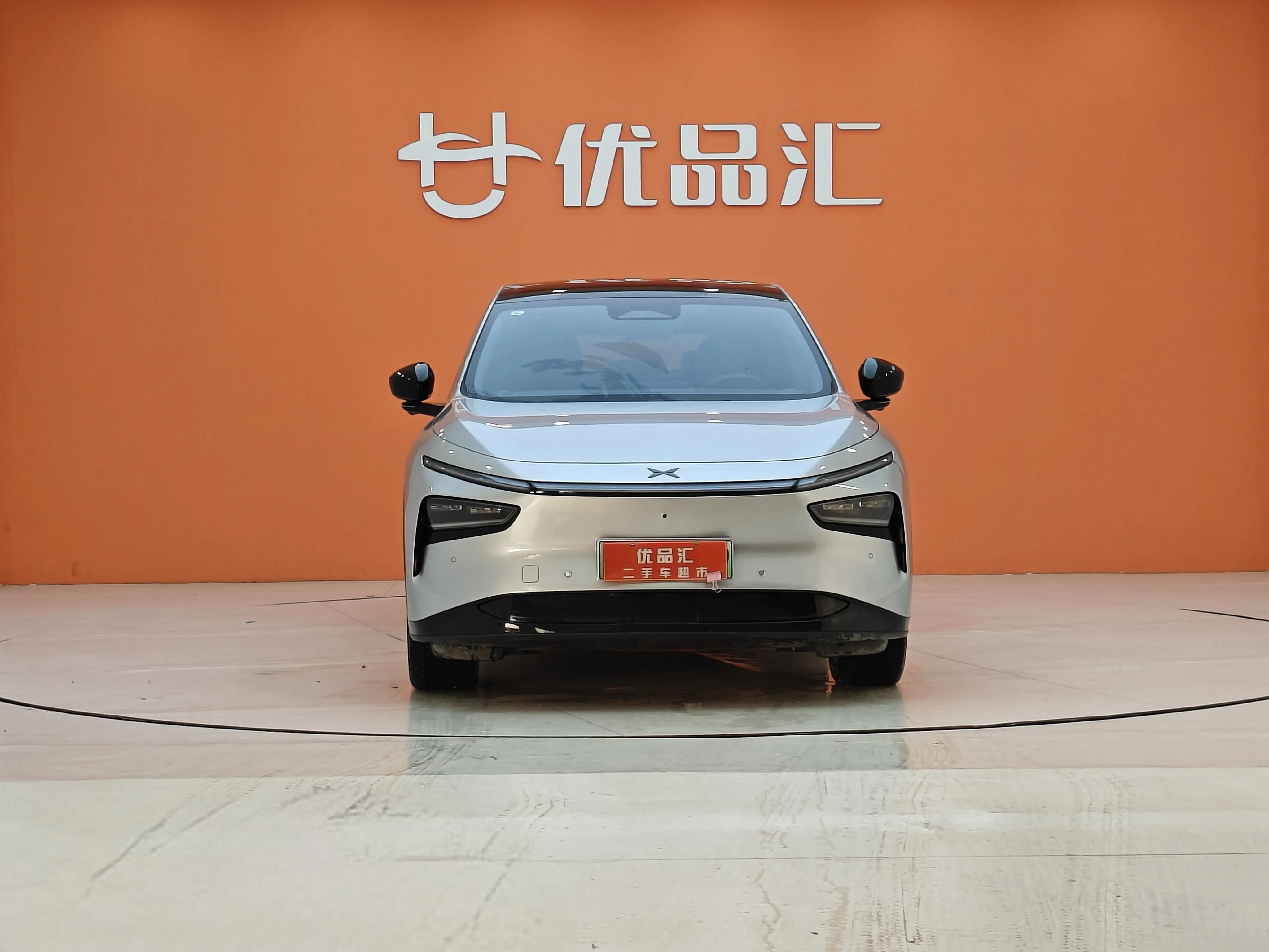 Xpeng G7  из Китая