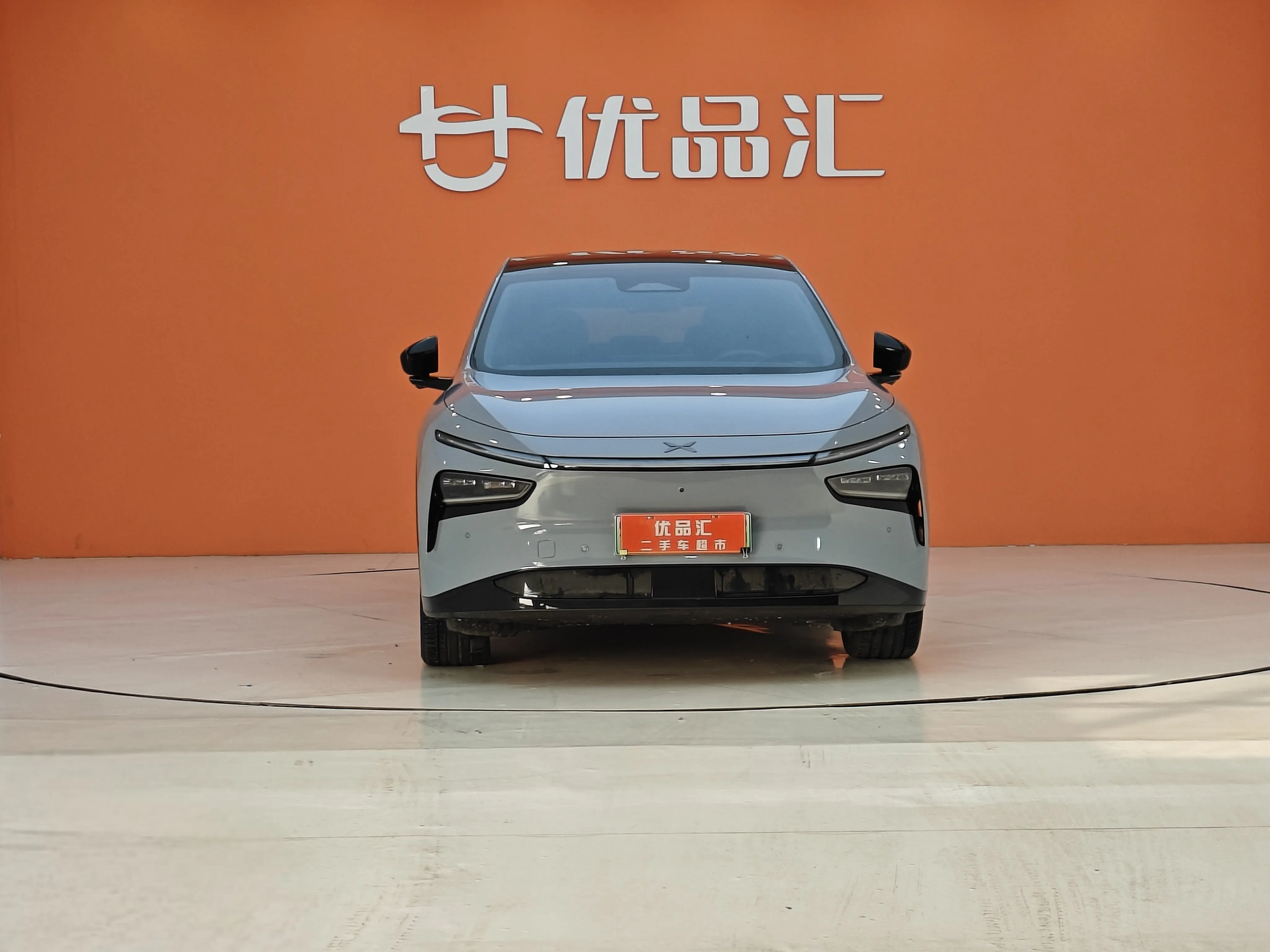 Xpeng G7  из Китая