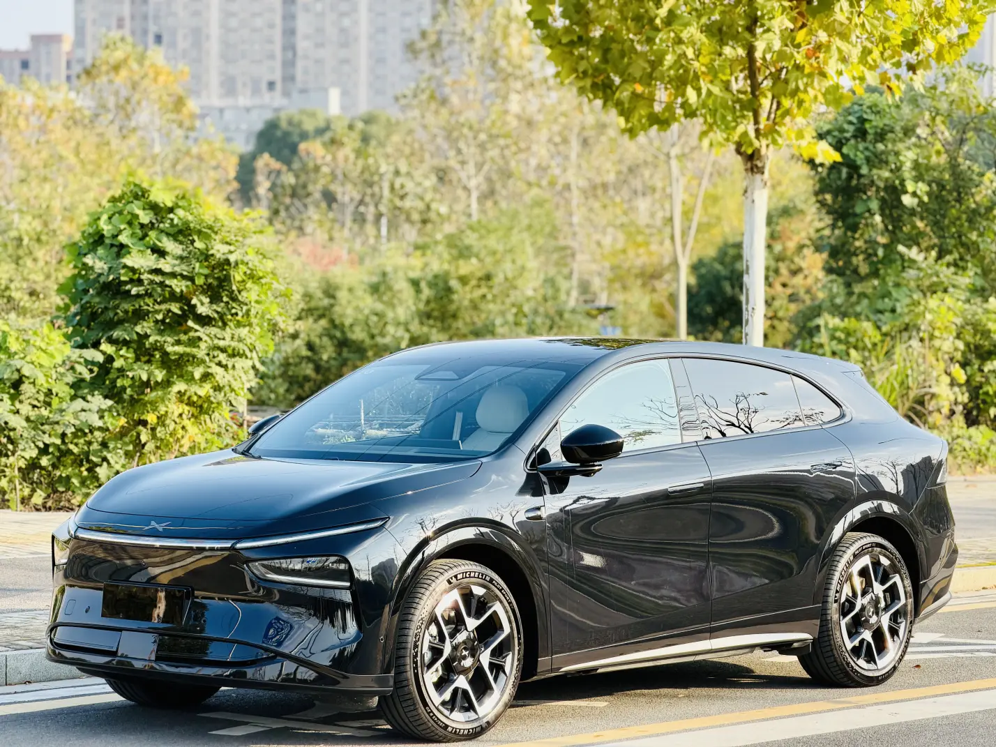 Xpeng G7  из Китая