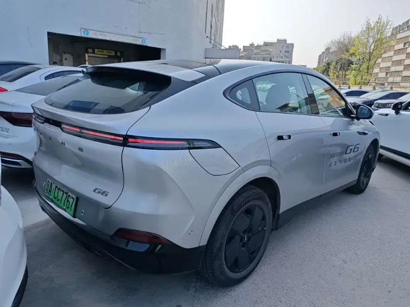 Xpeng G6  из Китая