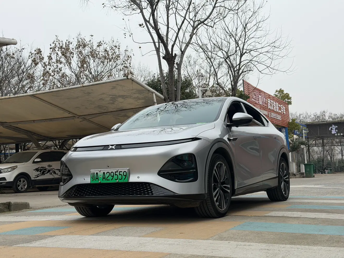 Xpeng G6  из Китая