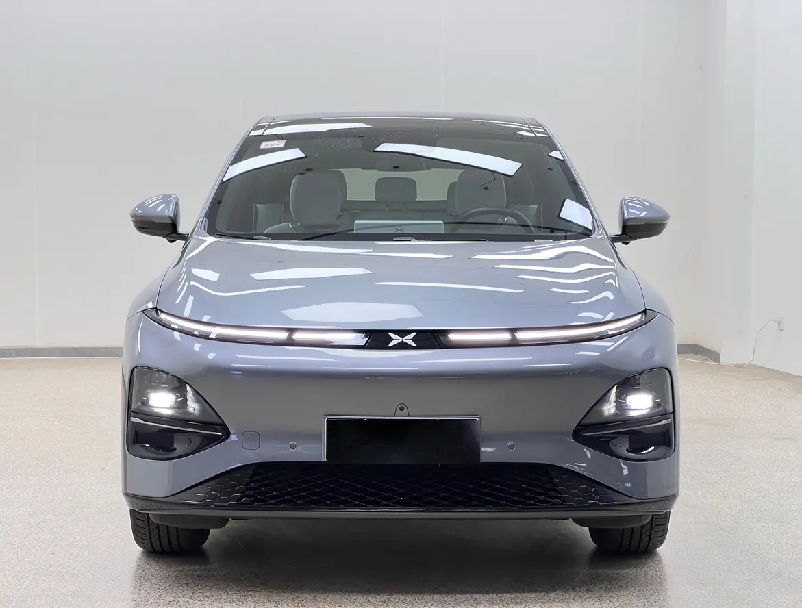 Xpeng G6  из Китая