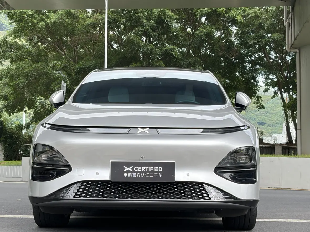 Xpeng G6  из Китая