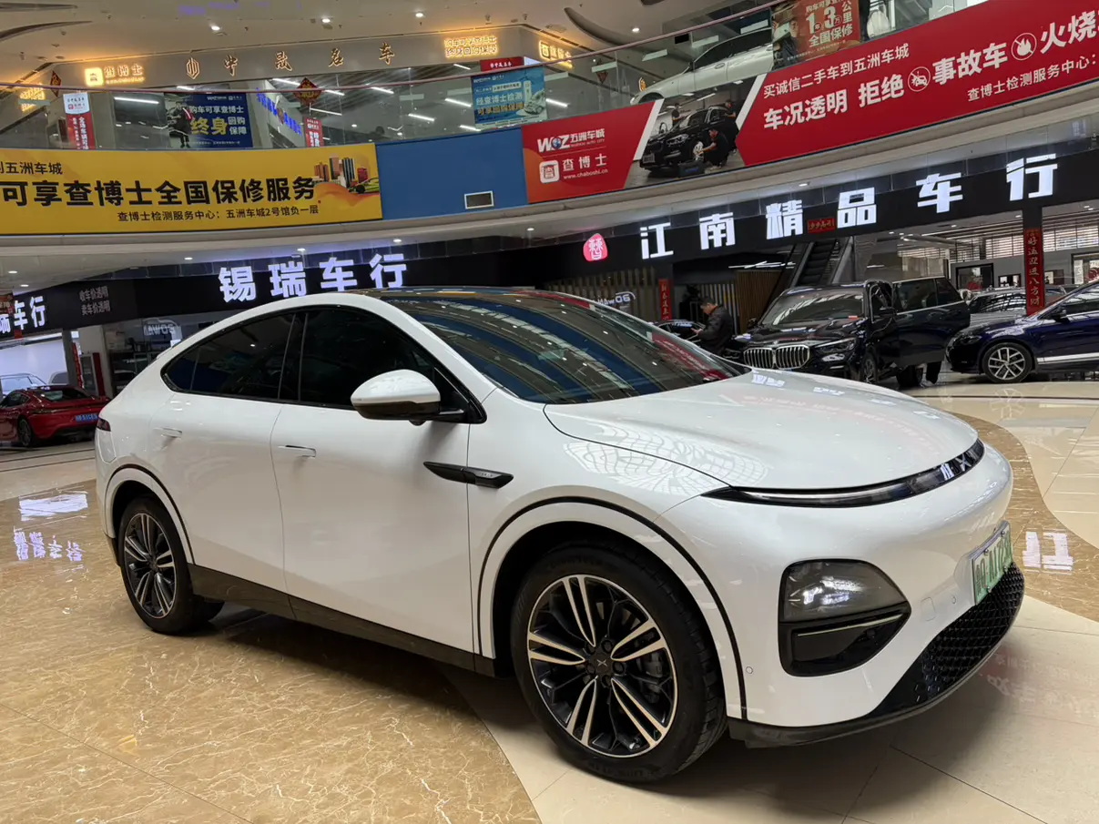 Xpeng G6  из Китая