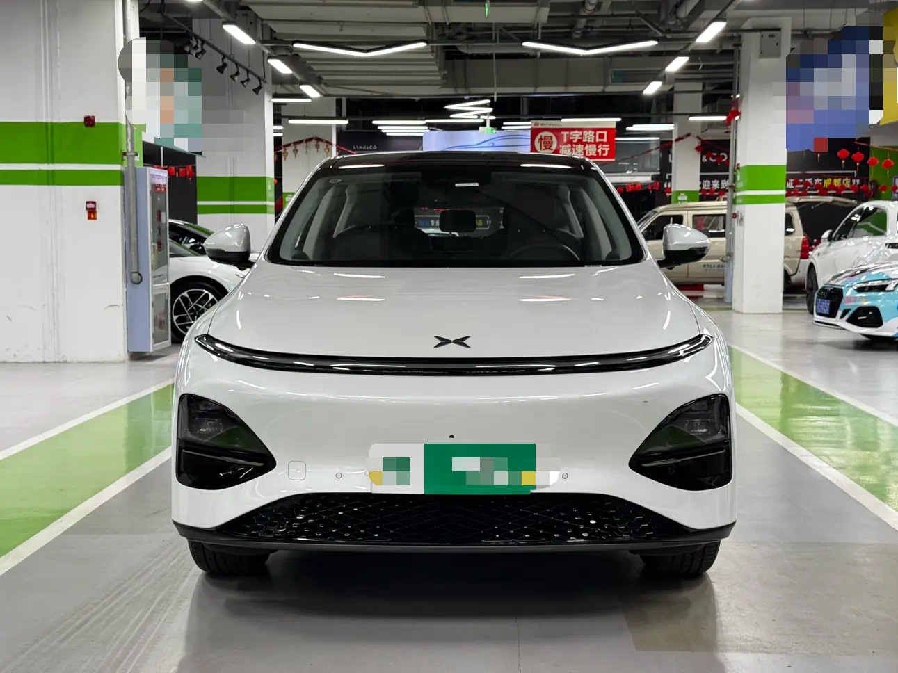 Xpeng G6  из Китая