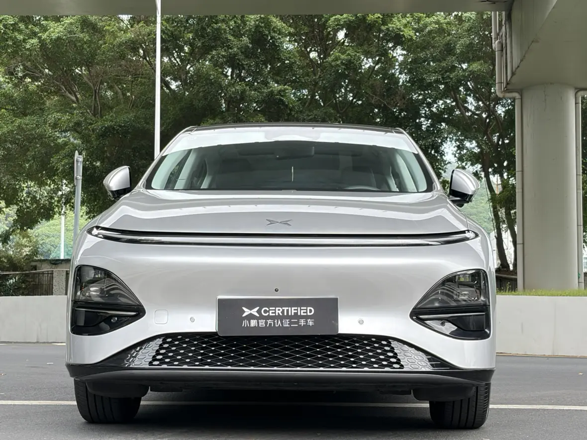 Xpeng G6  из Китая