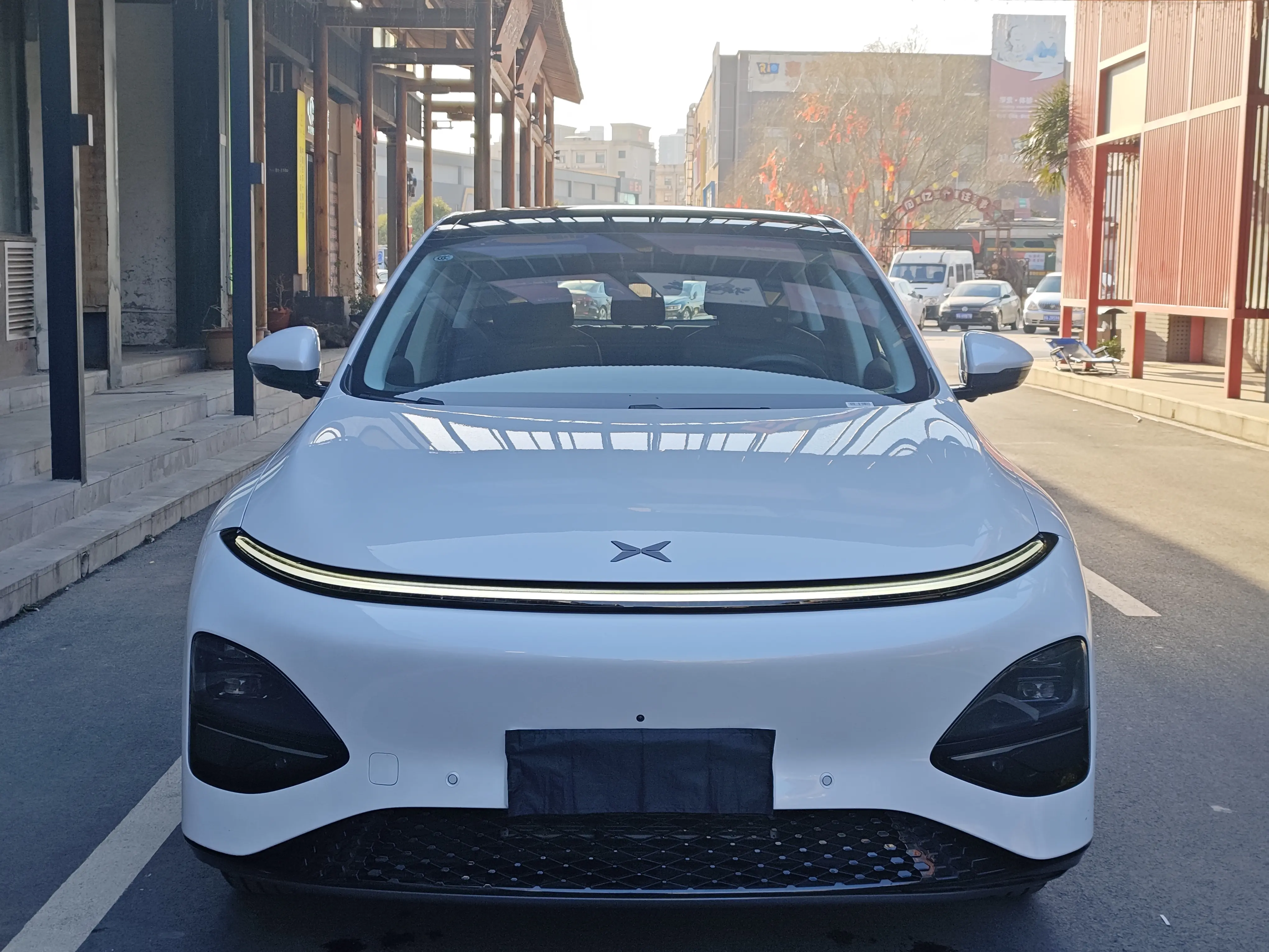 Xpeng G6  из Китая