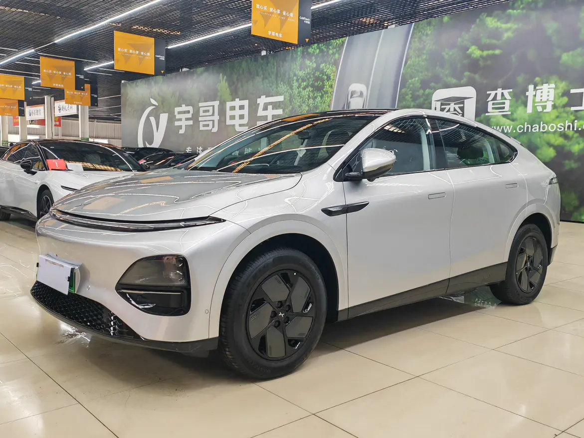 Xpeng G6  из Китая