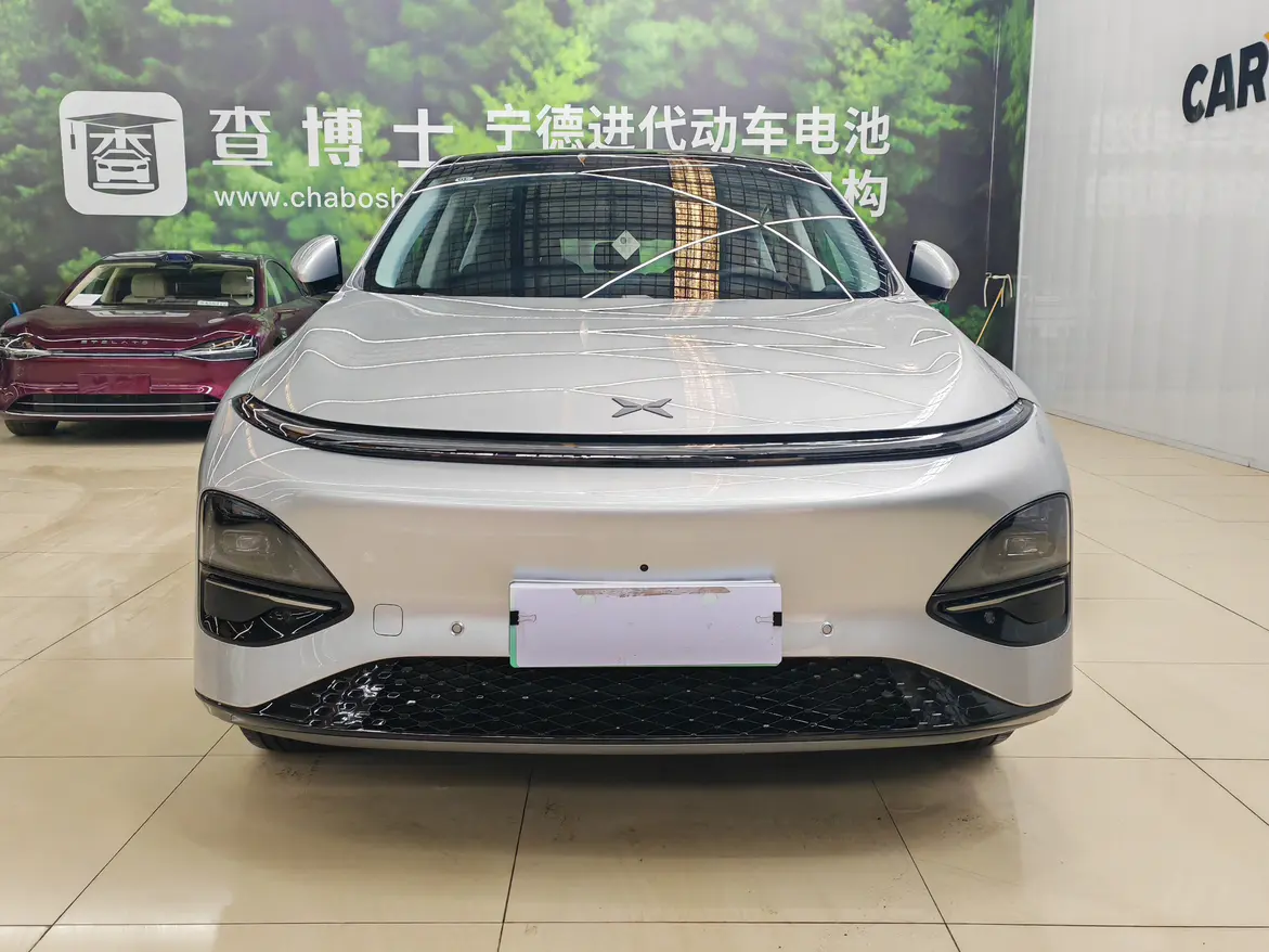 Xpeng G6  из Китая