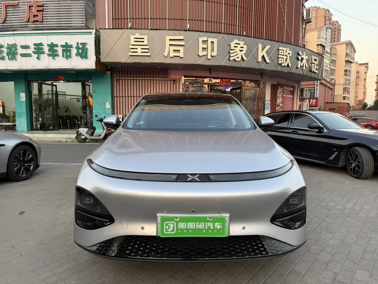 Xpeng G6  из Китая