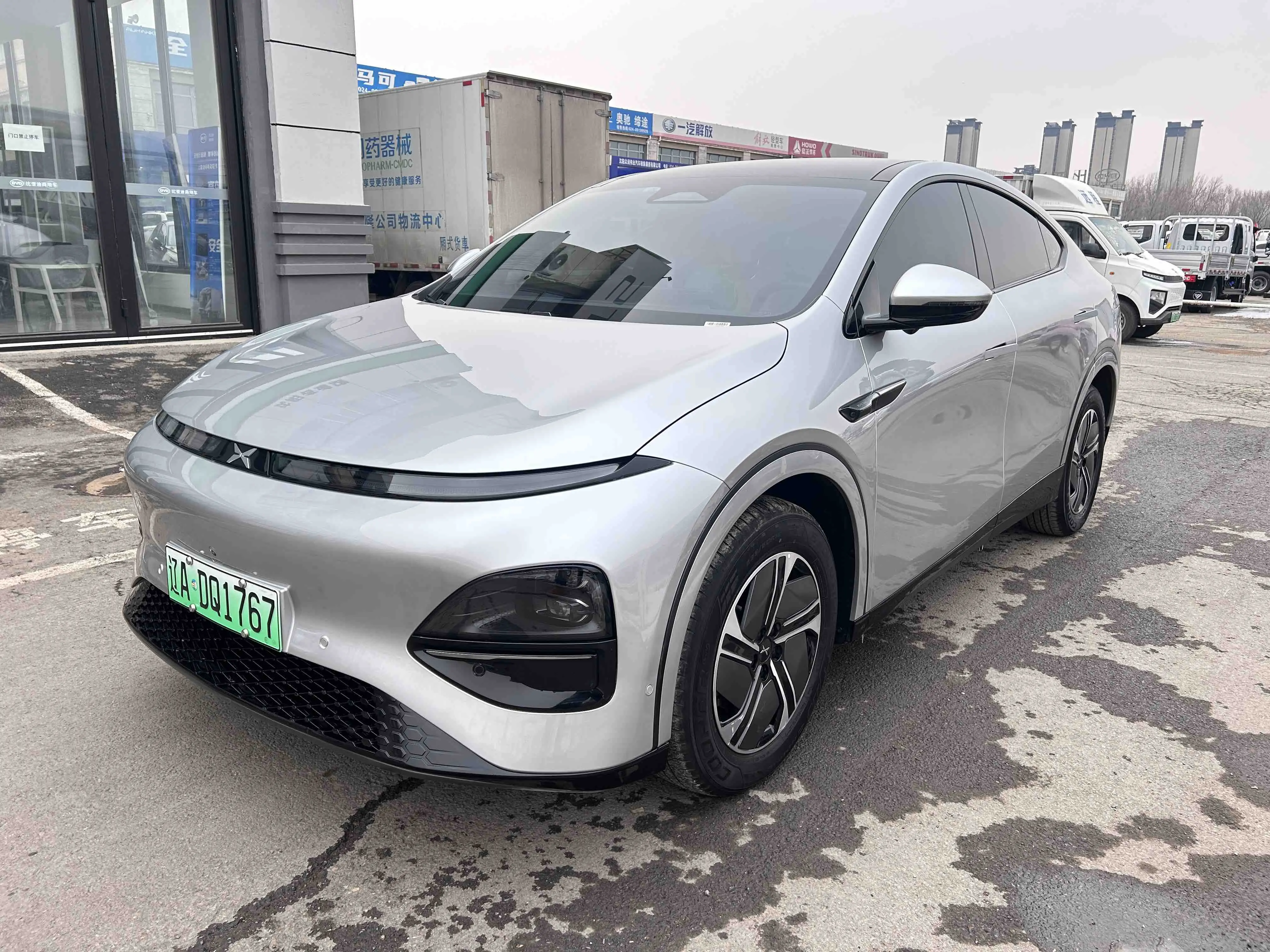 Xpeng G6  из Китая