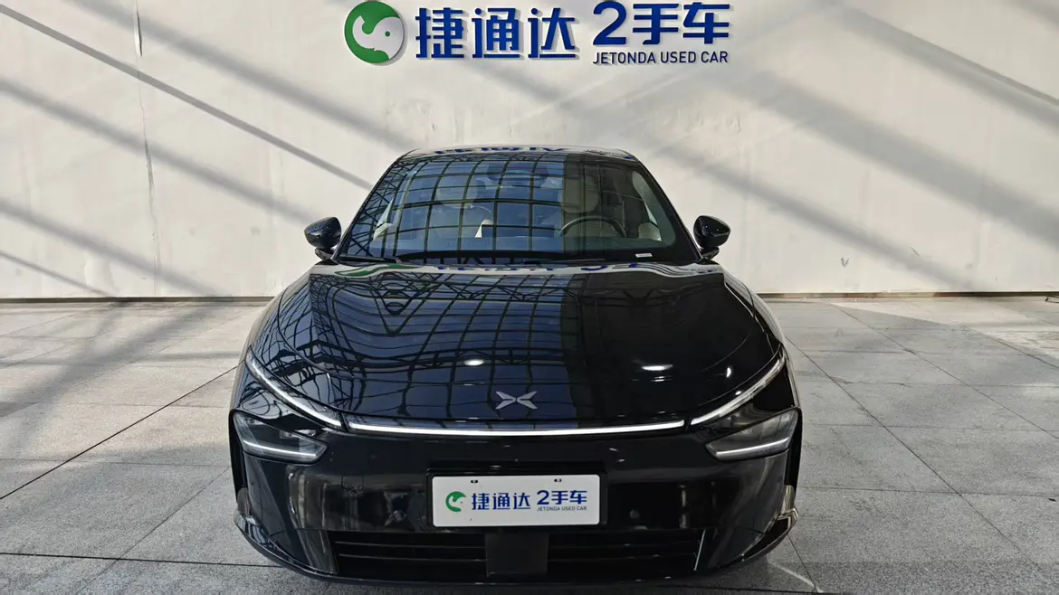 Xpeng P7+  из Китая