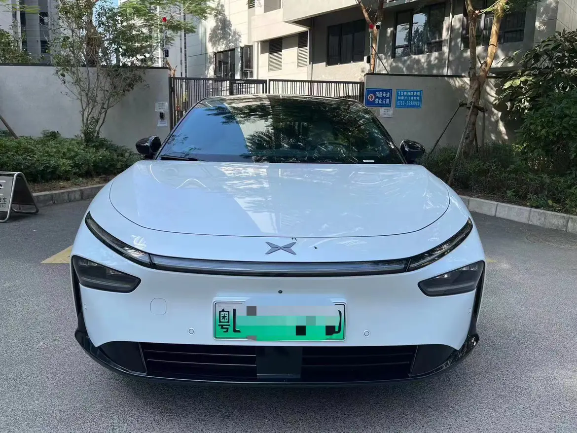 Xpeng P7+  из Китая