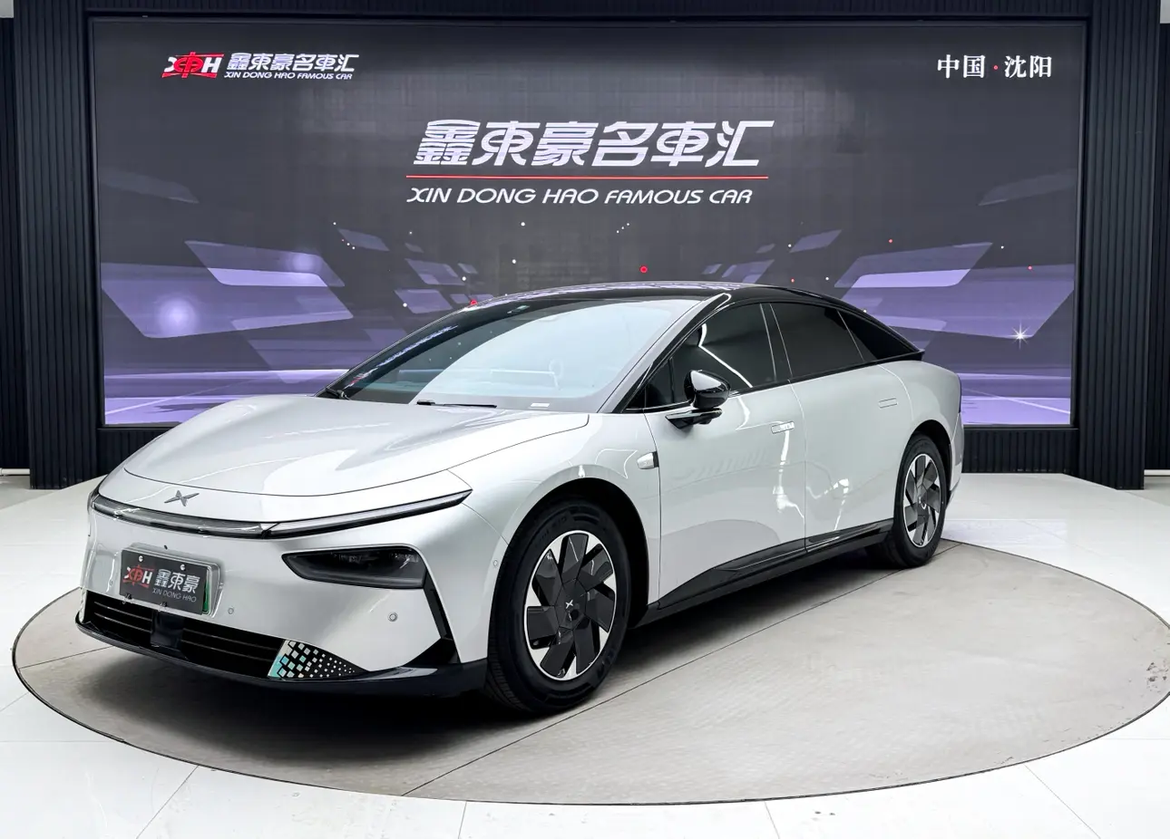 Xpeng P7+  из Китая