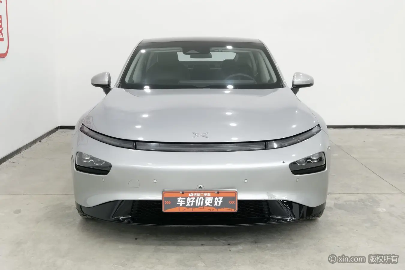 Xpeng P7  из Китая