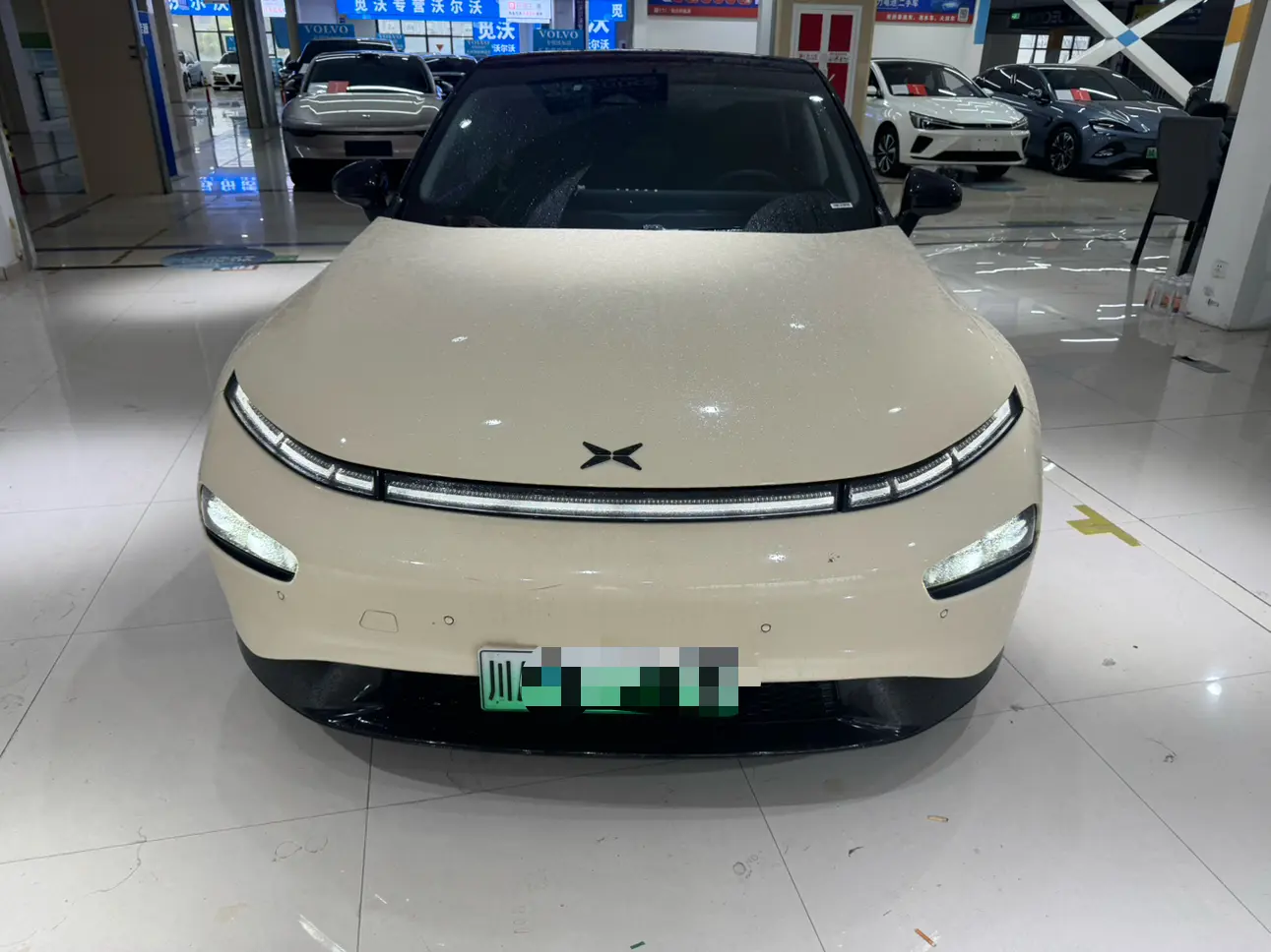 Xpeng P7  из Китая