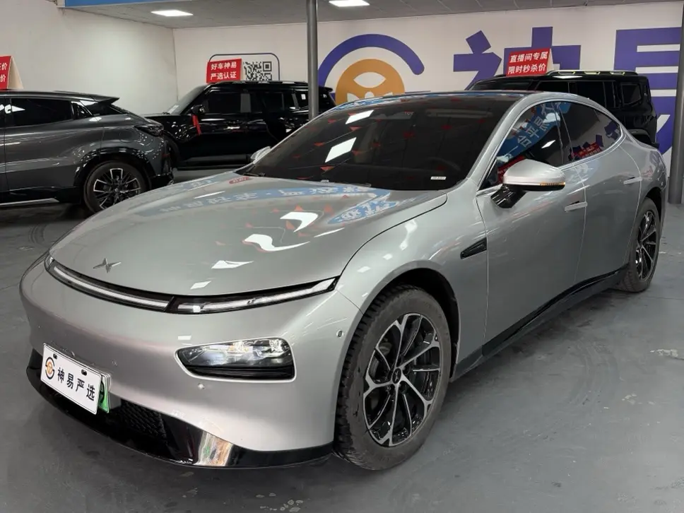 Xpeng P7  из Китая