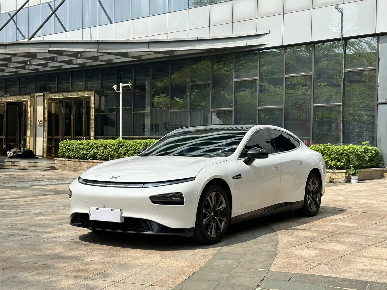 Xpeng P7  из Китая