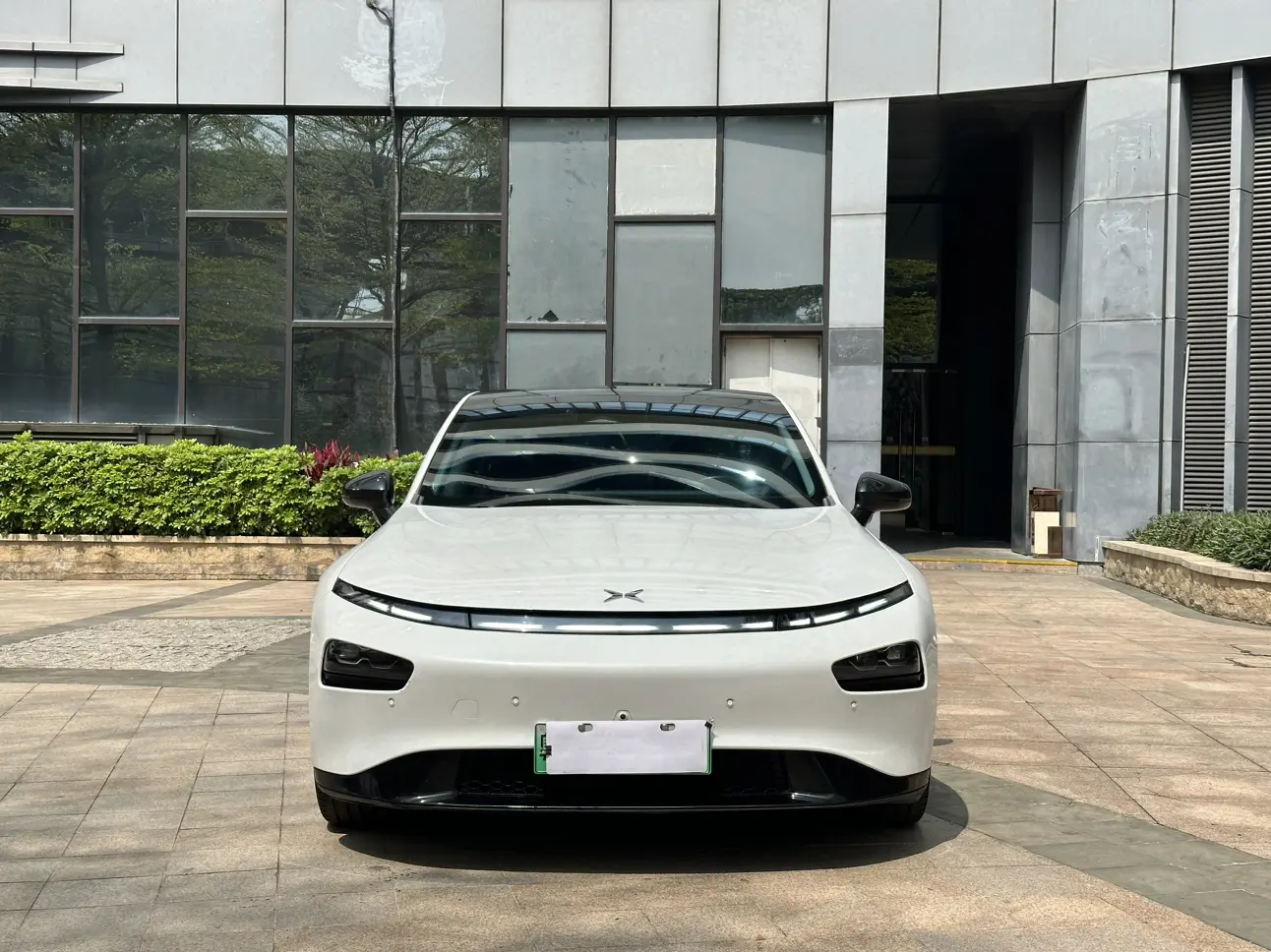 Xpeng P7  из Китая