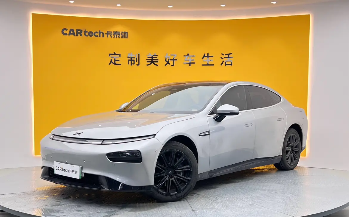 Xpeng P7  из Китая