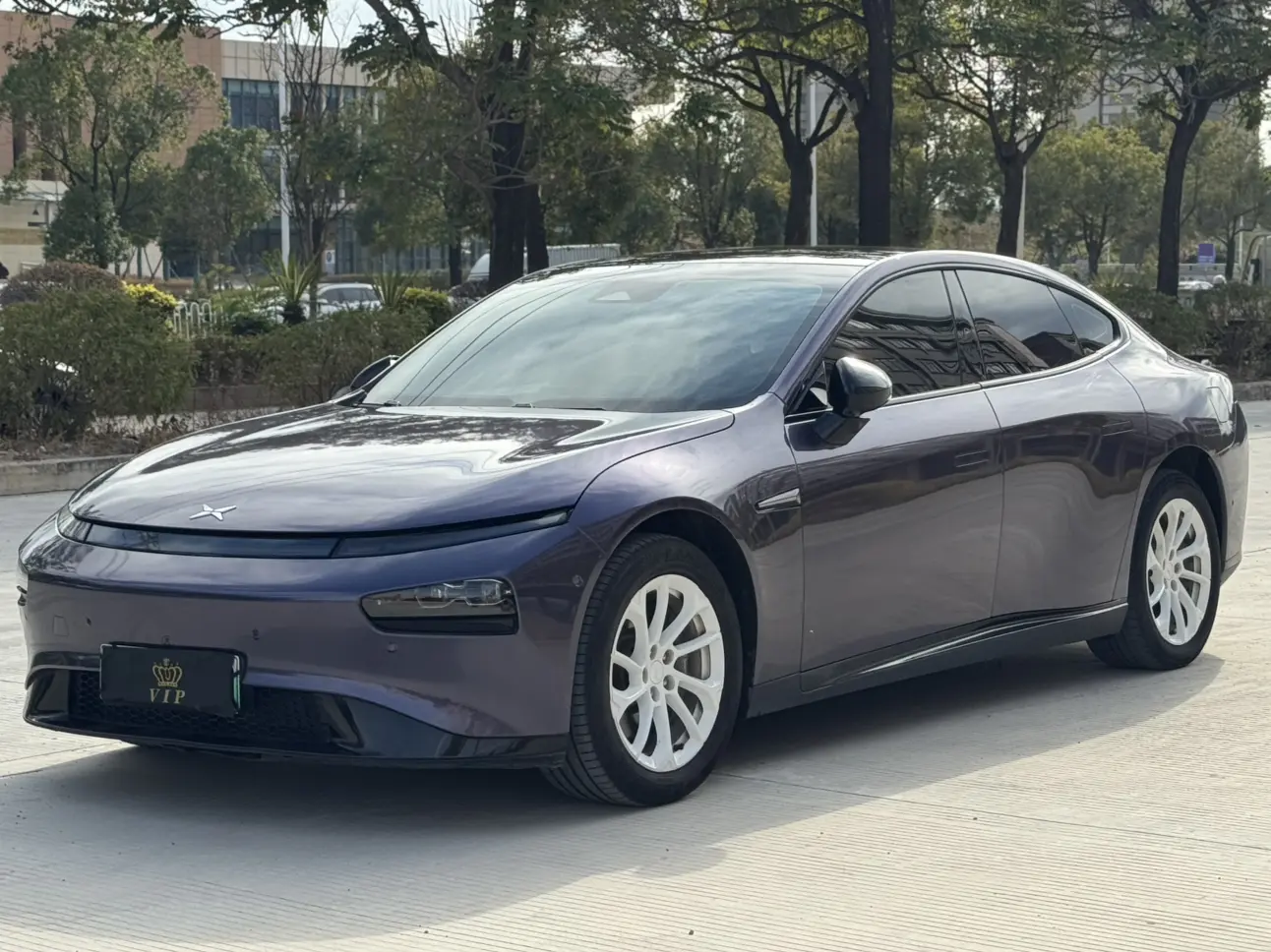 Xpeng P7  из Китая