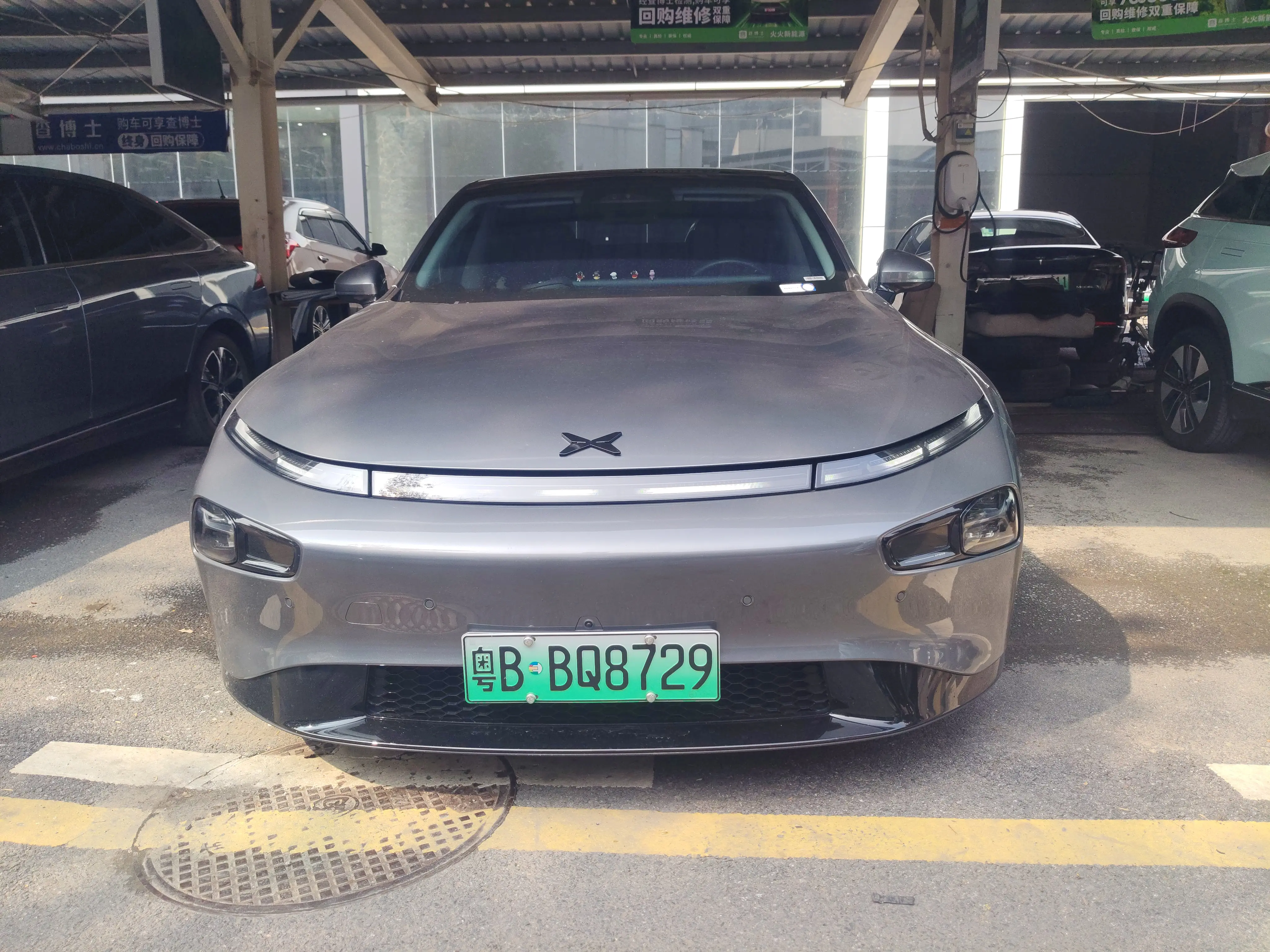 Xpeng P7  из Китая