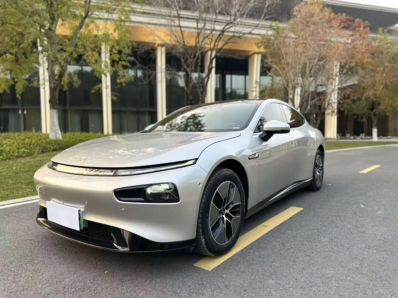 Xpeng P7  из Китая