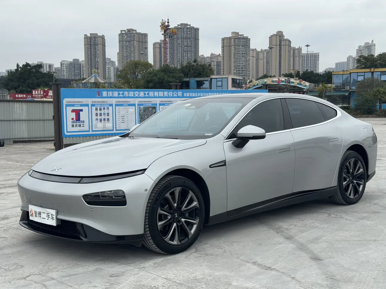 Xpeng P7  из Китая