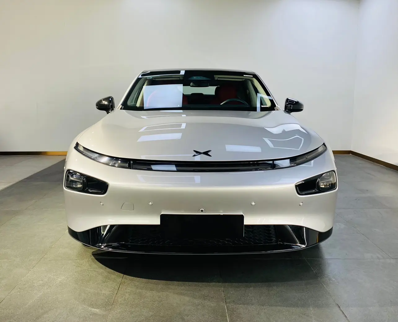 Xpeng P7  из Китая