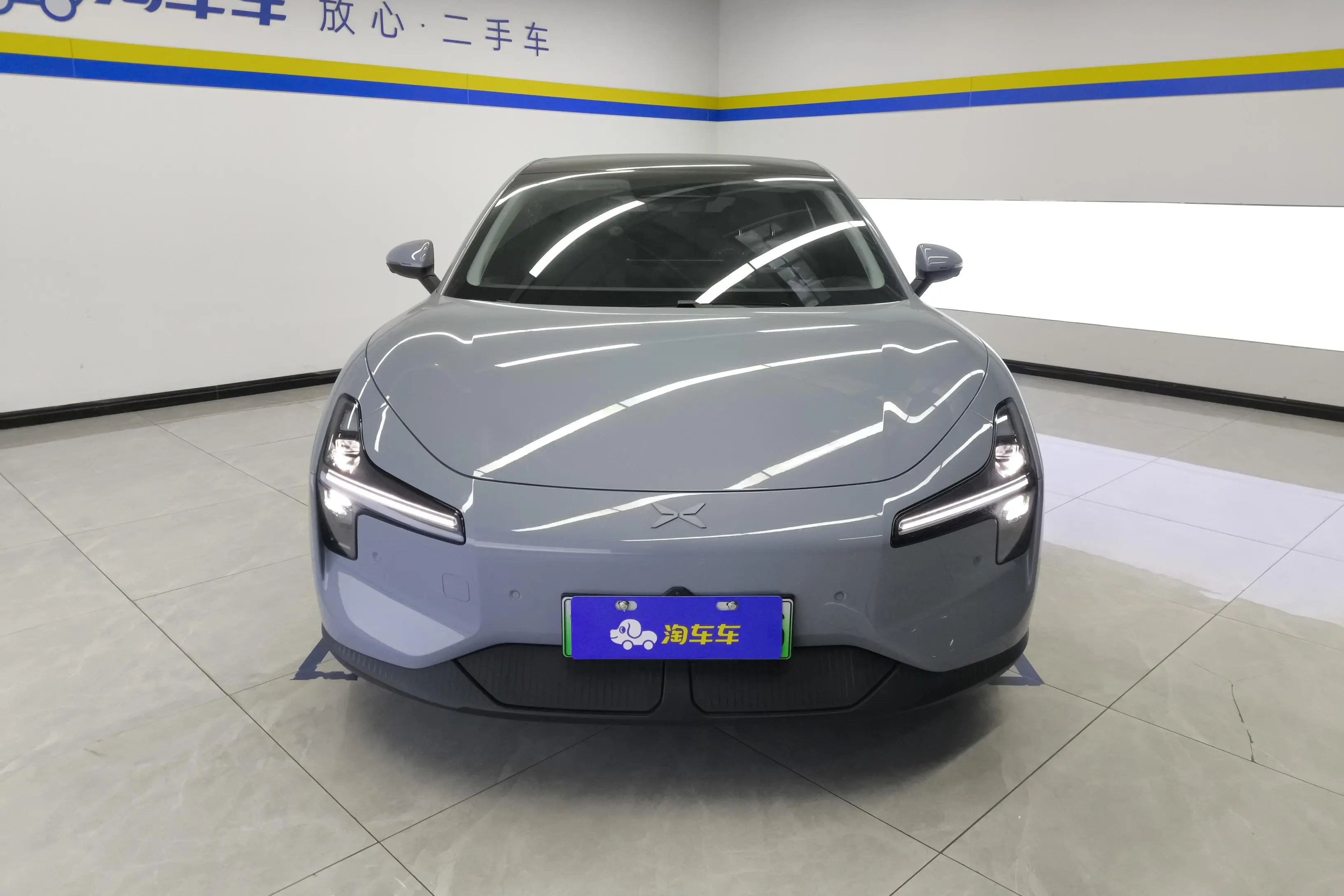 Xpeng Xiaopeng MONA M03  из Китая