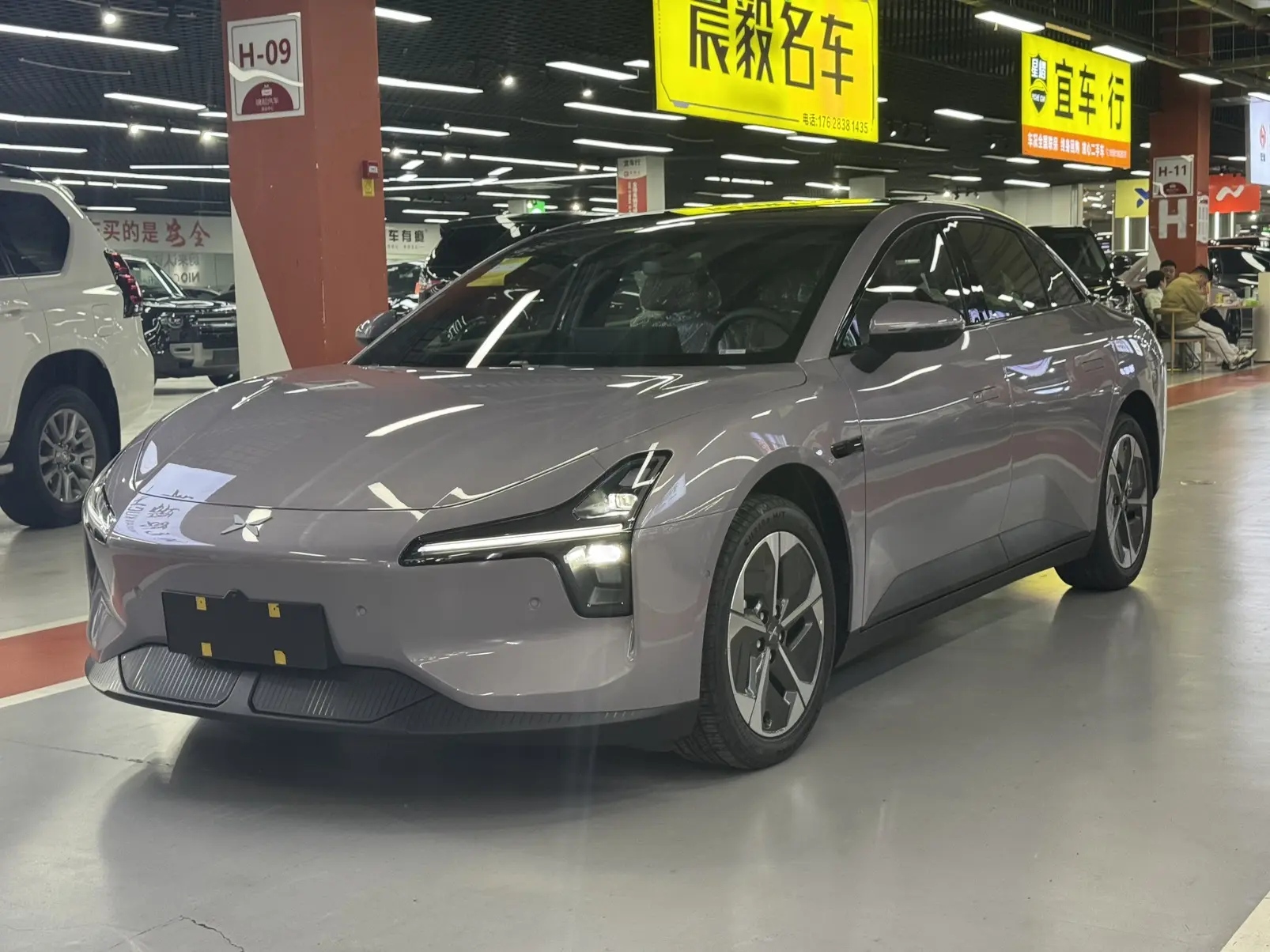 Xpeng Xiaopeng MONA M03  из Китая