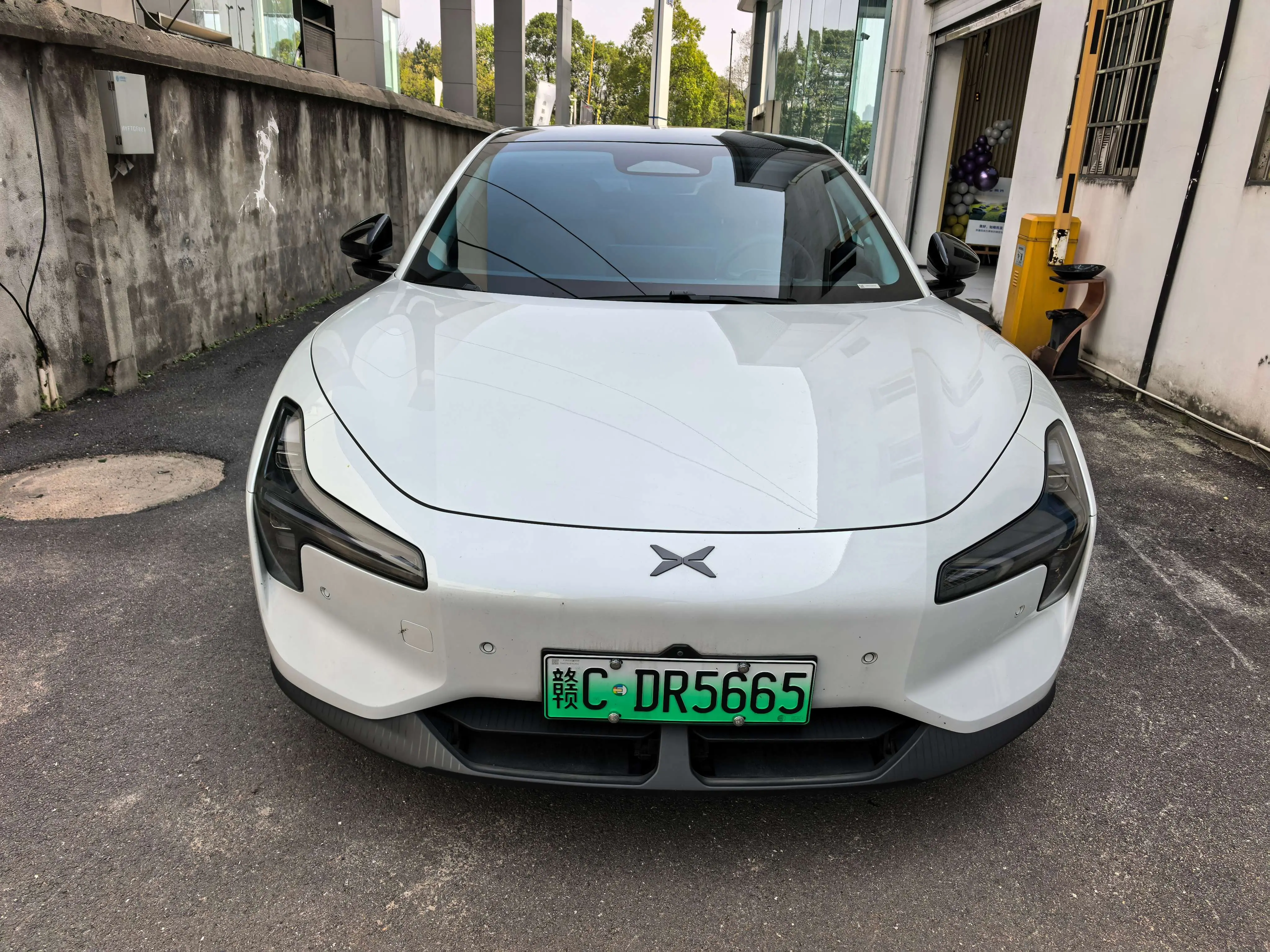 Xpeng Xiaopeng MONA M03  из Китая