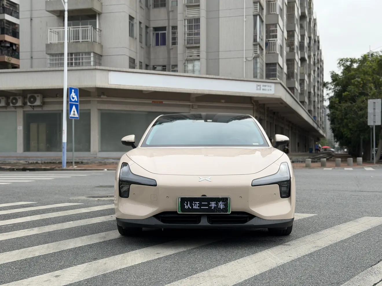 Xpeng Xiaopeng MONA M03  из Китая